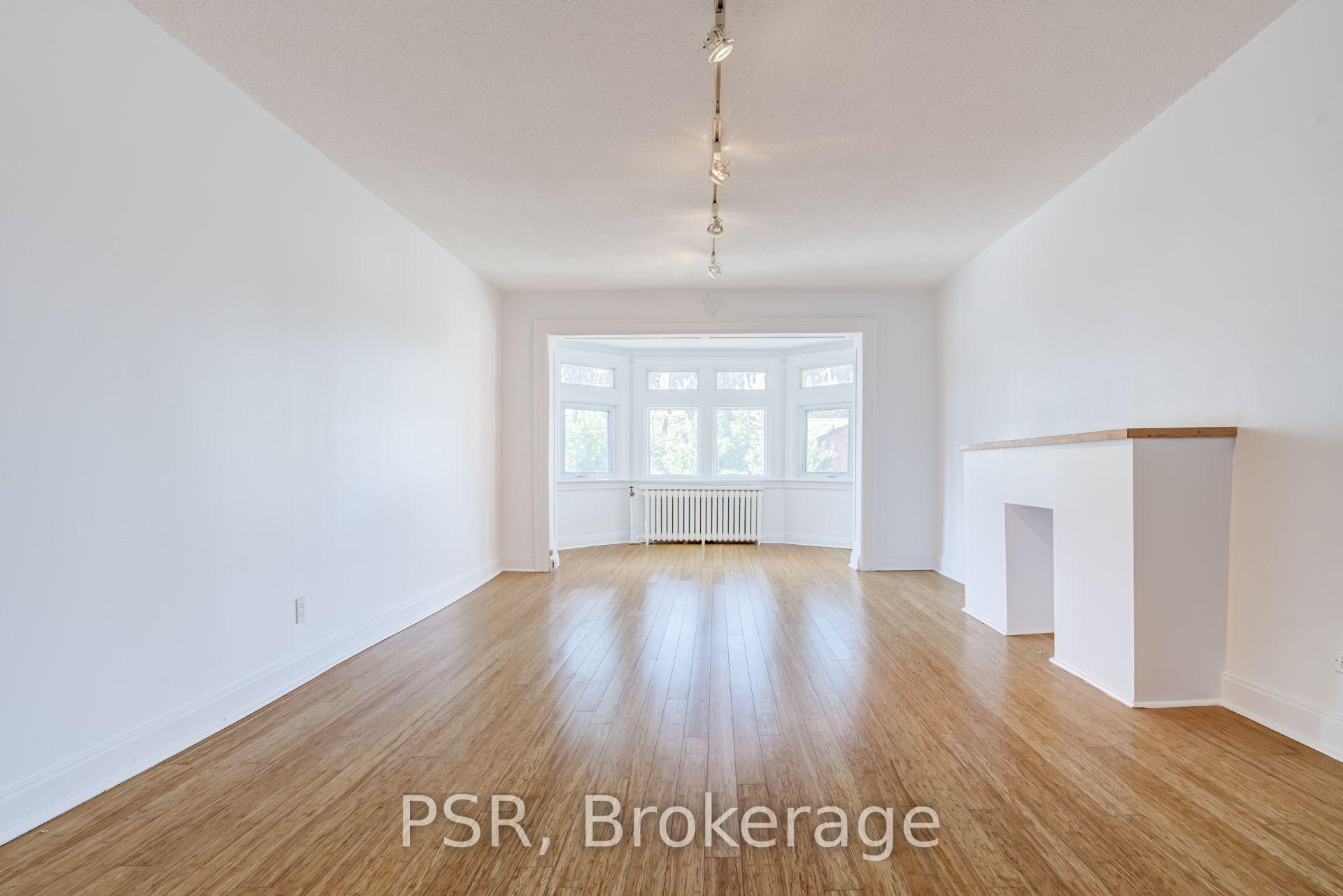 Photo 6 of Unit 17, 1599 Bathurst Street, Toronto, Forest Hill South — HOMEH