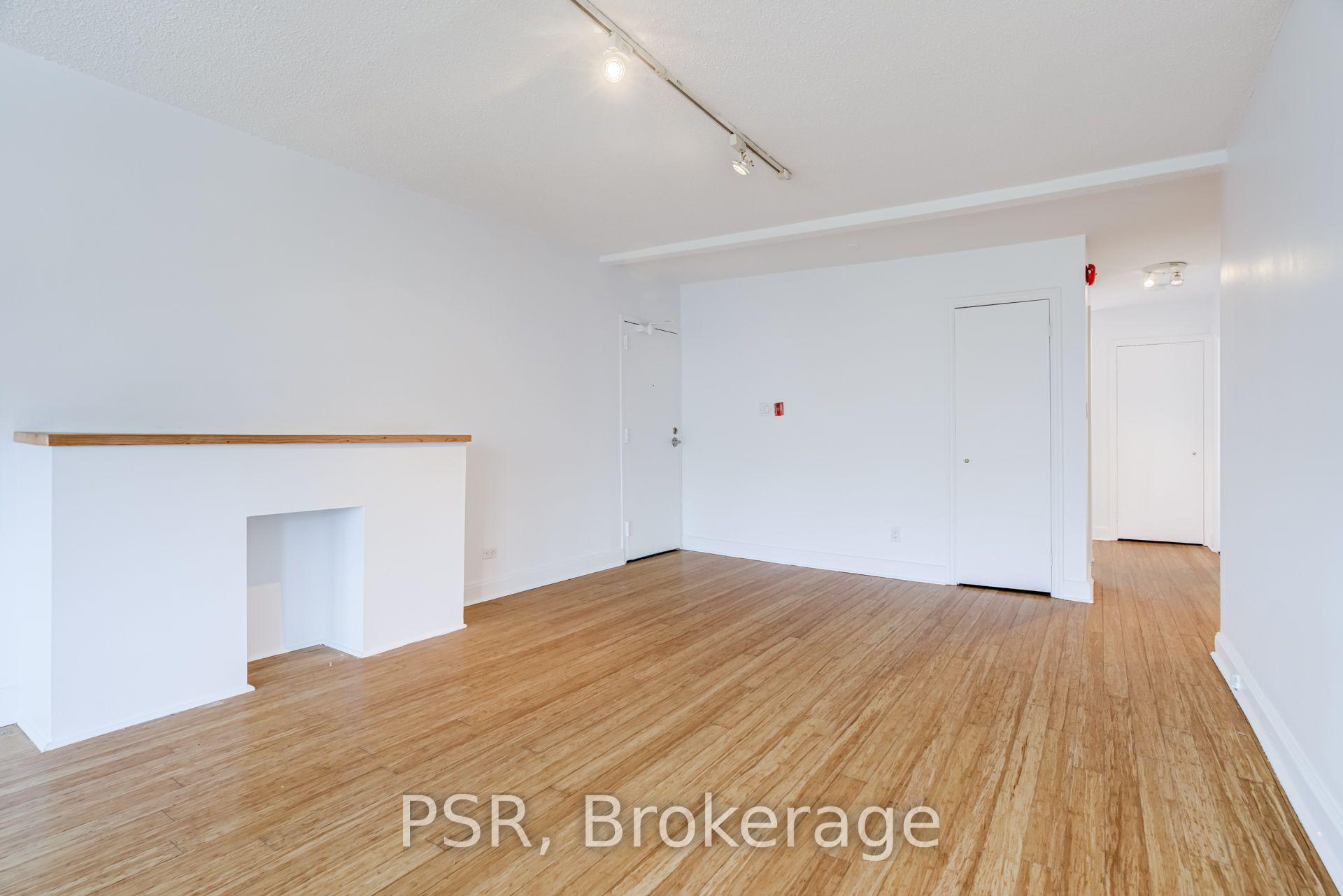 Photo 9 of Unit 17, 1599 Bathurst Street, Toronto, Forest Hill South — HOMEH
