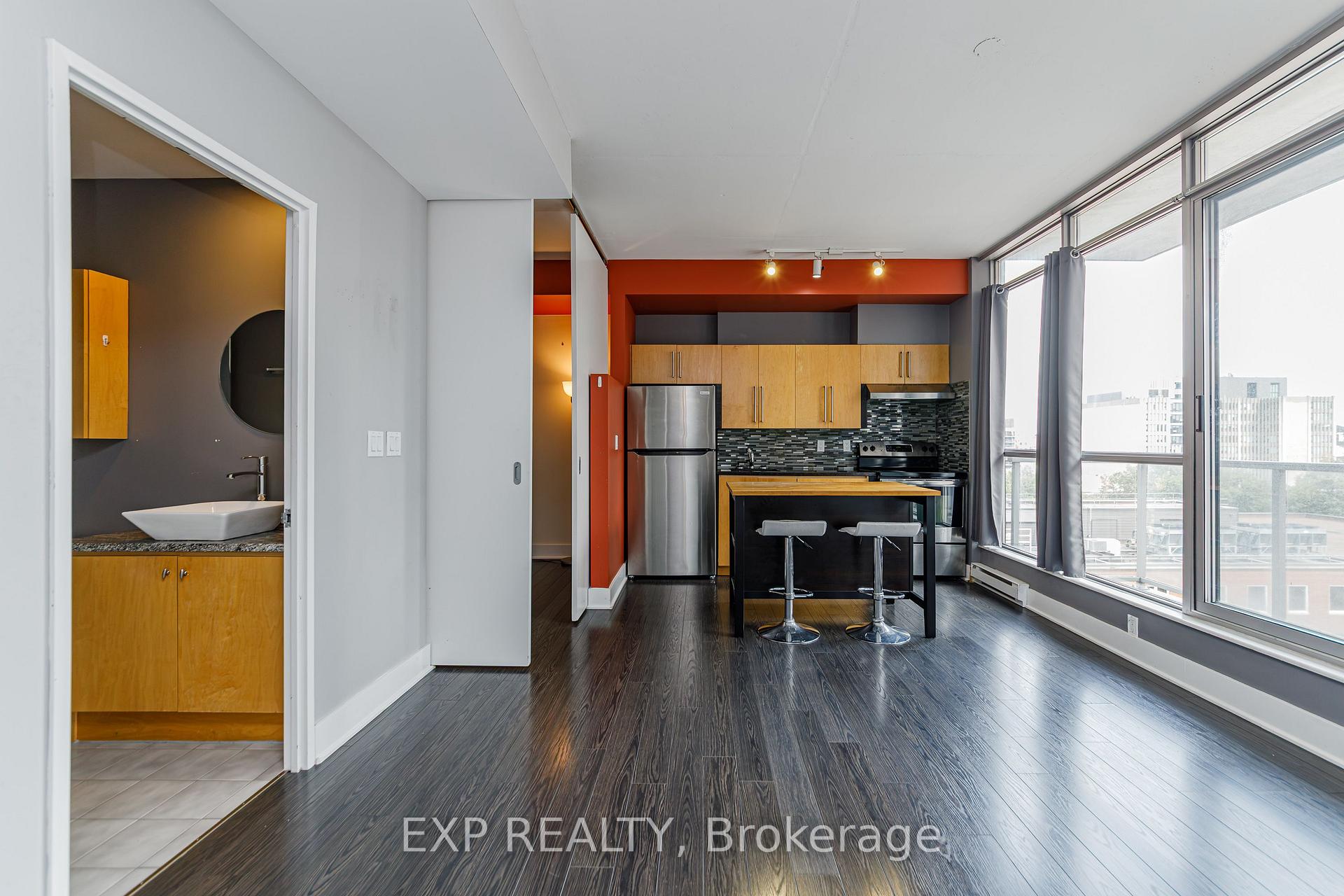 Photo 2 of Unit 806, 180 York Street, Ottawa, Lower Town/Byward Market — HOMEH