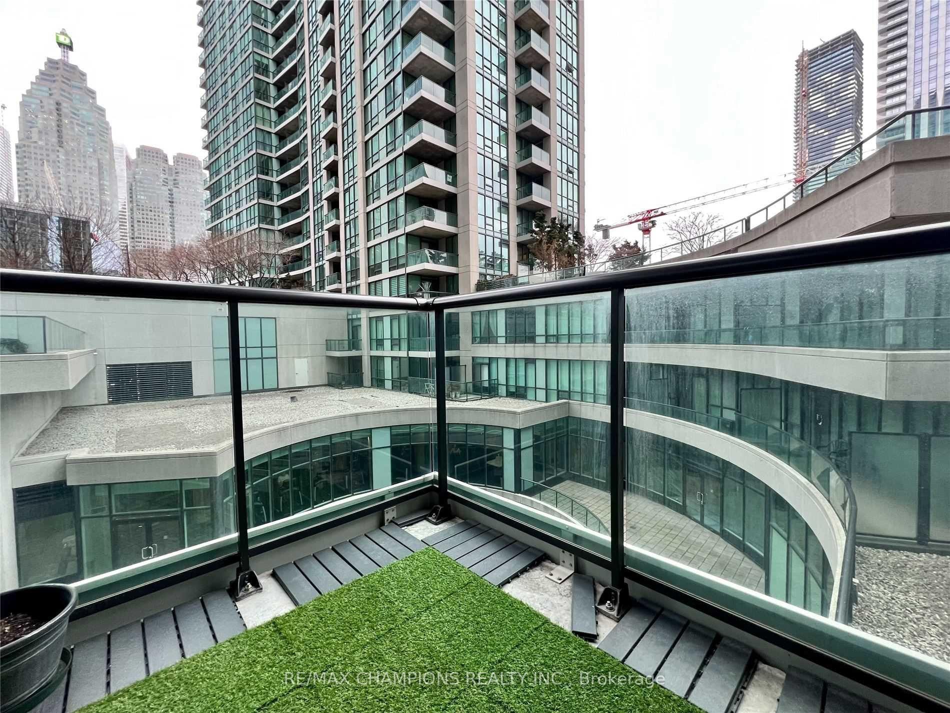 Photo 2 of Unit 402, 12 Yonge Street E, Toronto, Waterfront Communities — HOMEH
