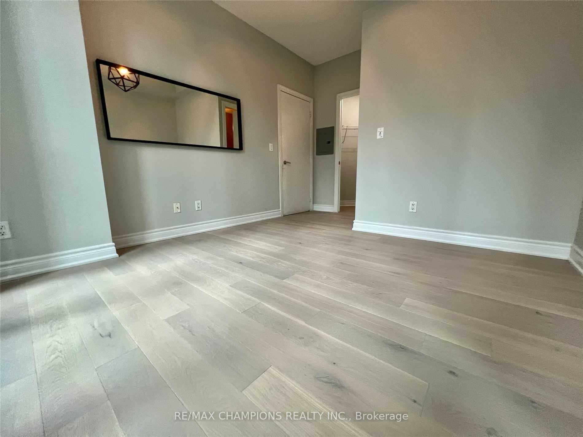 Photo 5 of Unit 402, 12 Yonge Street E, Toronto, Waterfront Communities — HOMEH