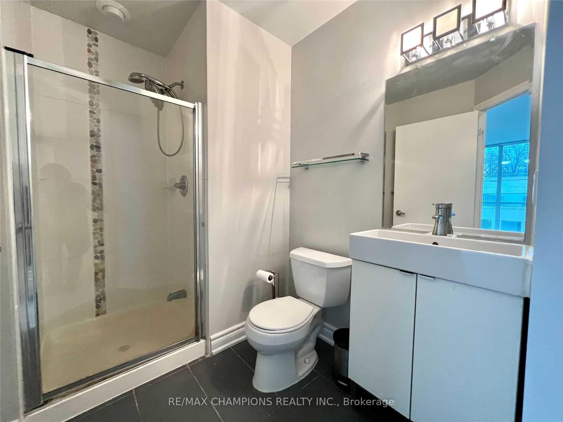 Photo 10 of Unit 402, 12 Yonge Street E, Toronto, Waterfront Communities — HOMEH