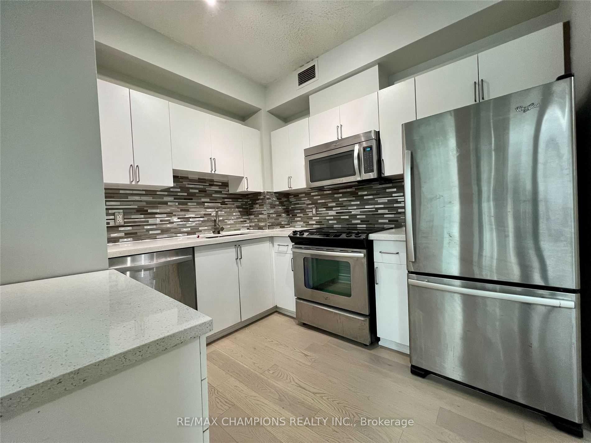 Photo 11 of Unit 402, 12 Yonge Street E, Toronto, Waterfront Communities — HOMEH
