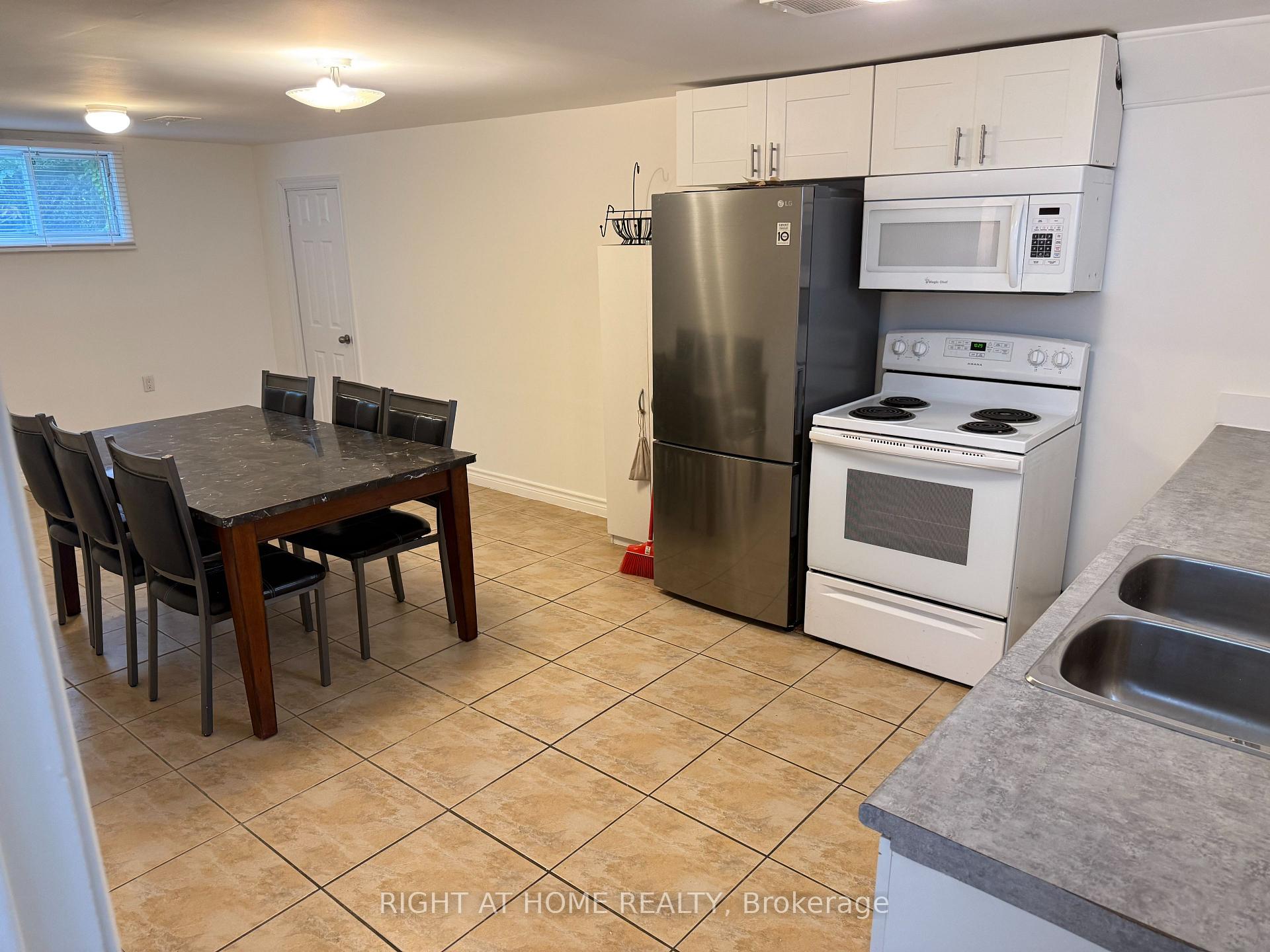 Photo 1 of 24 Morgan Avenue, Markham, Thornhill — HOMEH