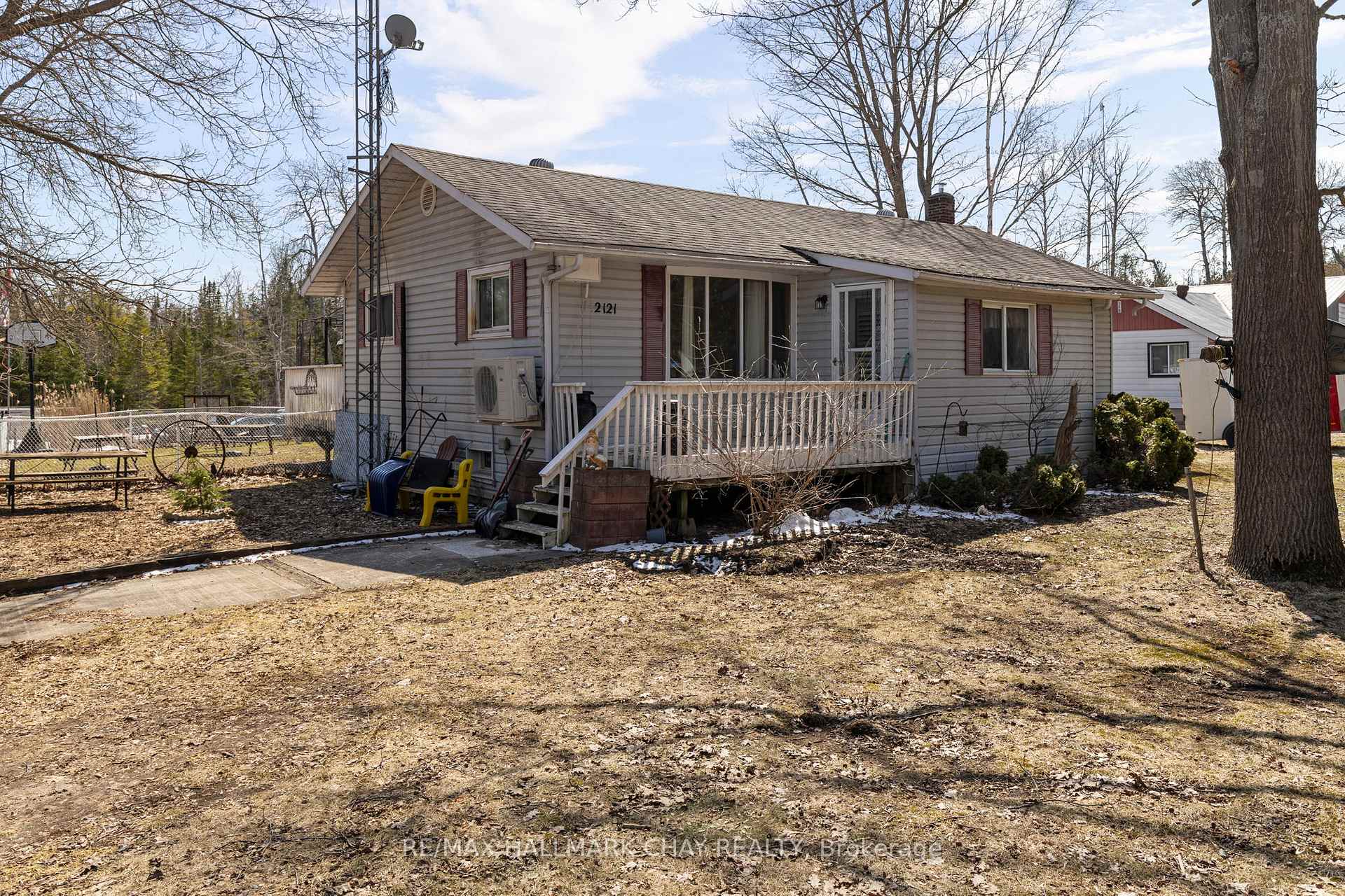 Photo 1 of 2121 Klondike Park Road, Wasaga Beach — HOMEH