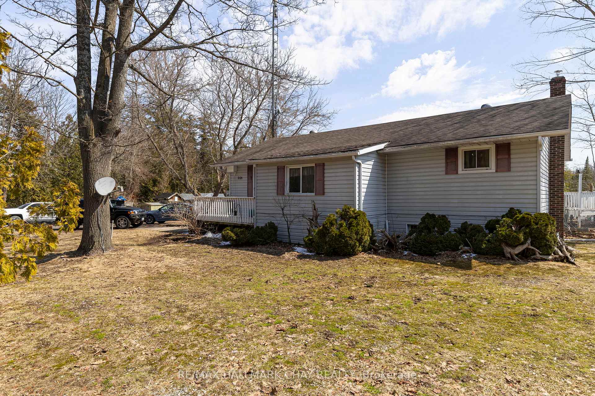 Photo 2 of 2121 Klondike Park Road, Wasaga Beach — HOMEH