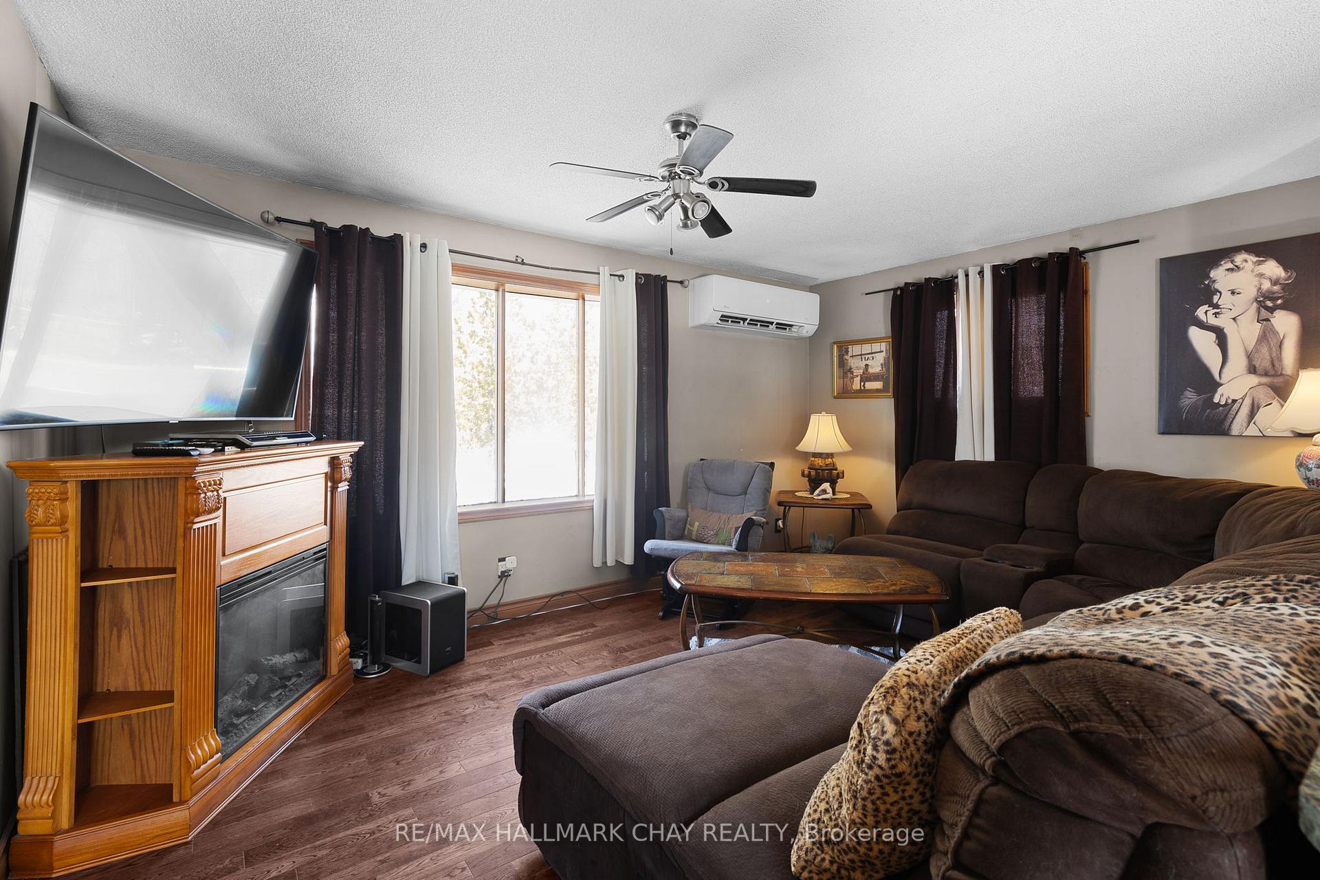 Photo 7 of 2121 Klondike Park Road, Wasaga Beach — HOMEH