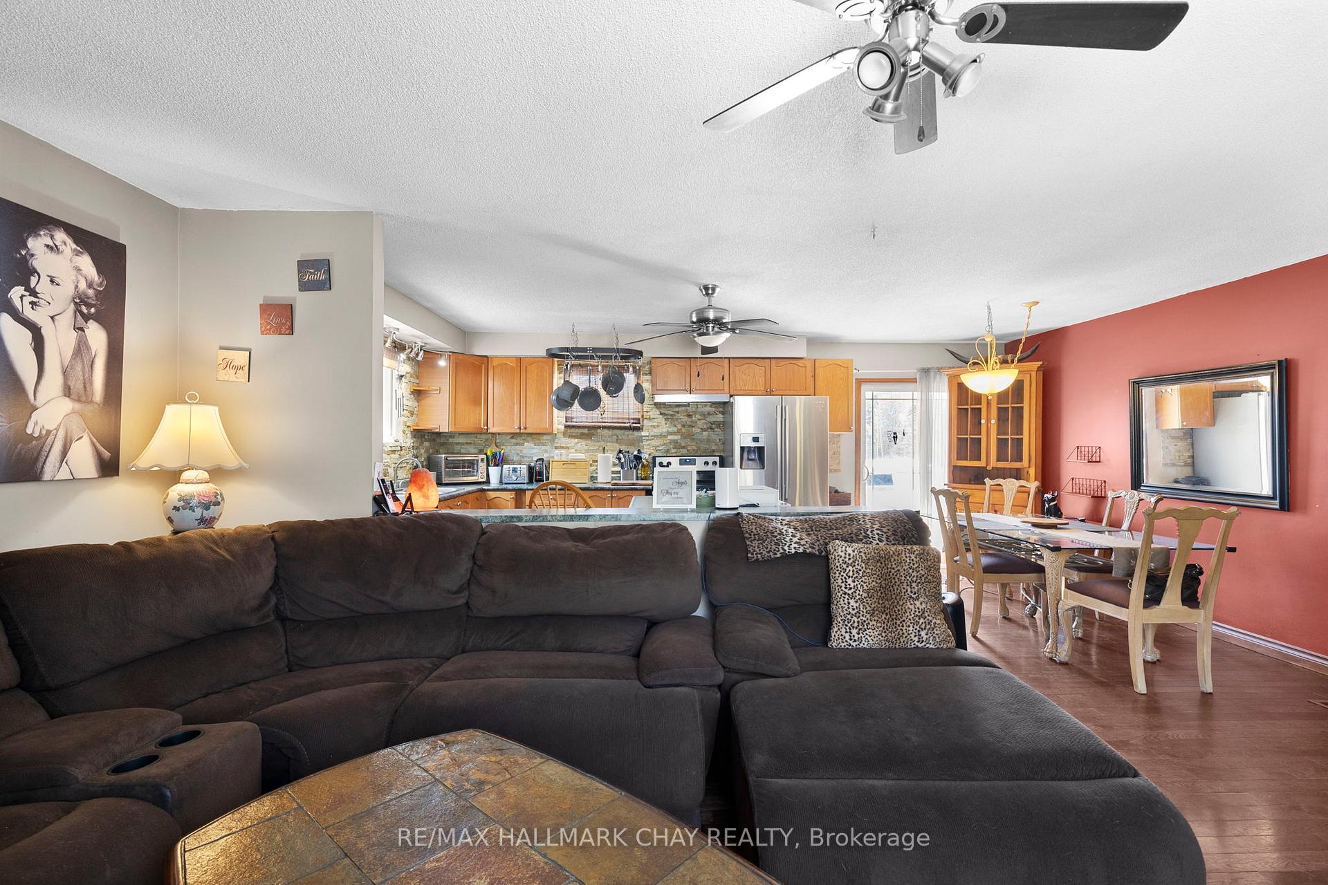 Photo 12 of 2121 Klondike Park Road, Wasaga Beach — HOMEH
