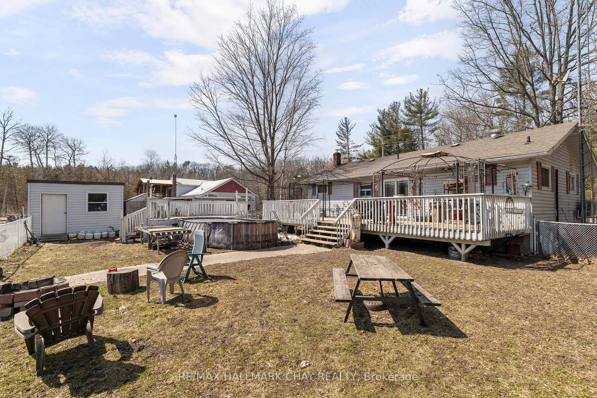 Photo 21 of 2121 Klondike Park Road, Wasaga Beach — HOMEH