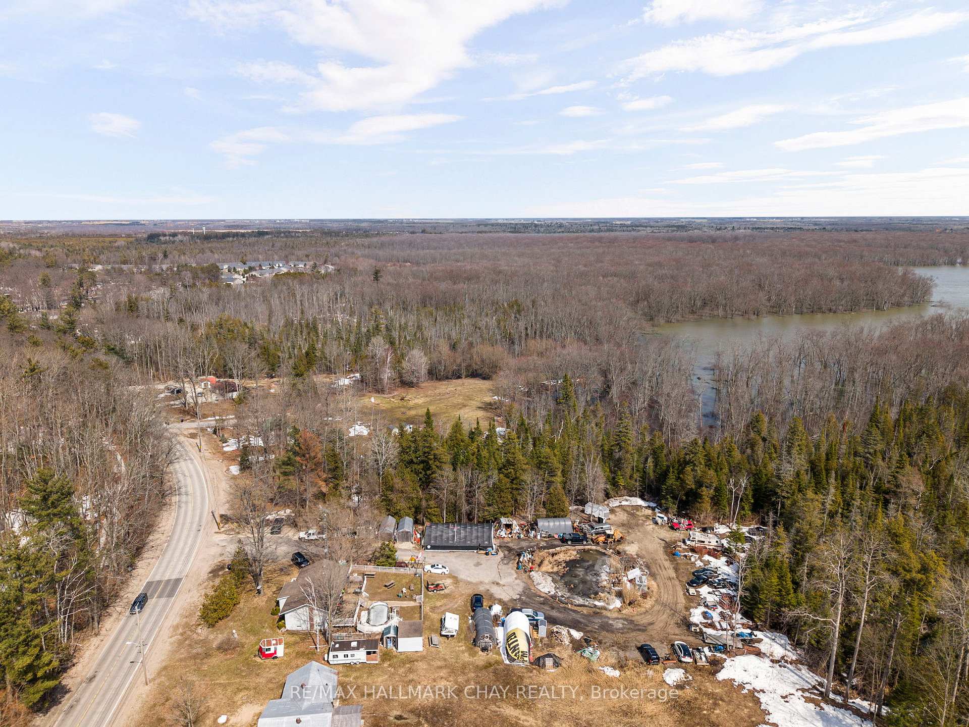 Photo 25 of 2121 Klondike Park Road, Wasaga Beach — HOMEH