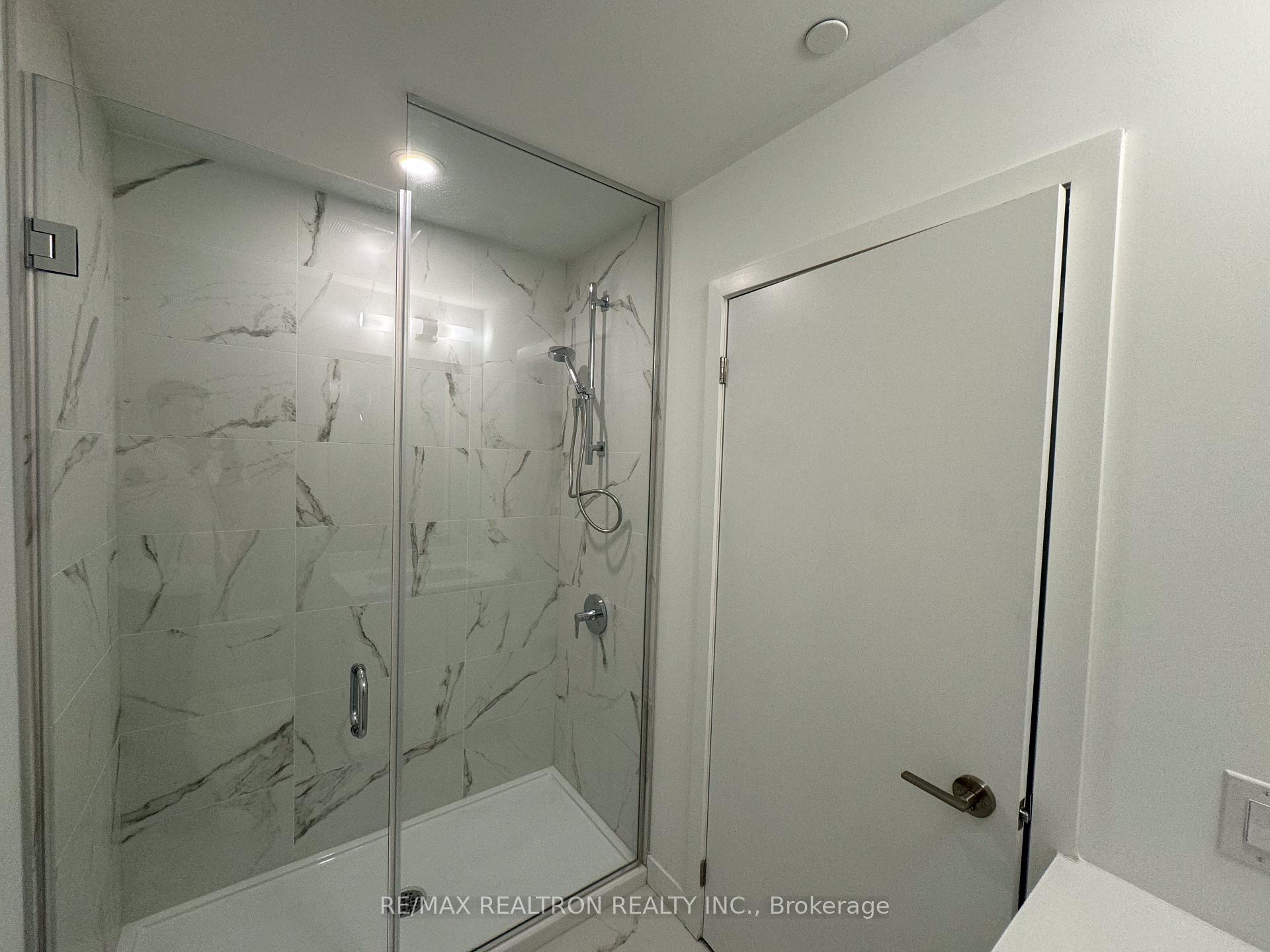 Photo 9 of Unit S802, 8 Olympic Garden Drive, North York, Newtonbrook East — HOMEH