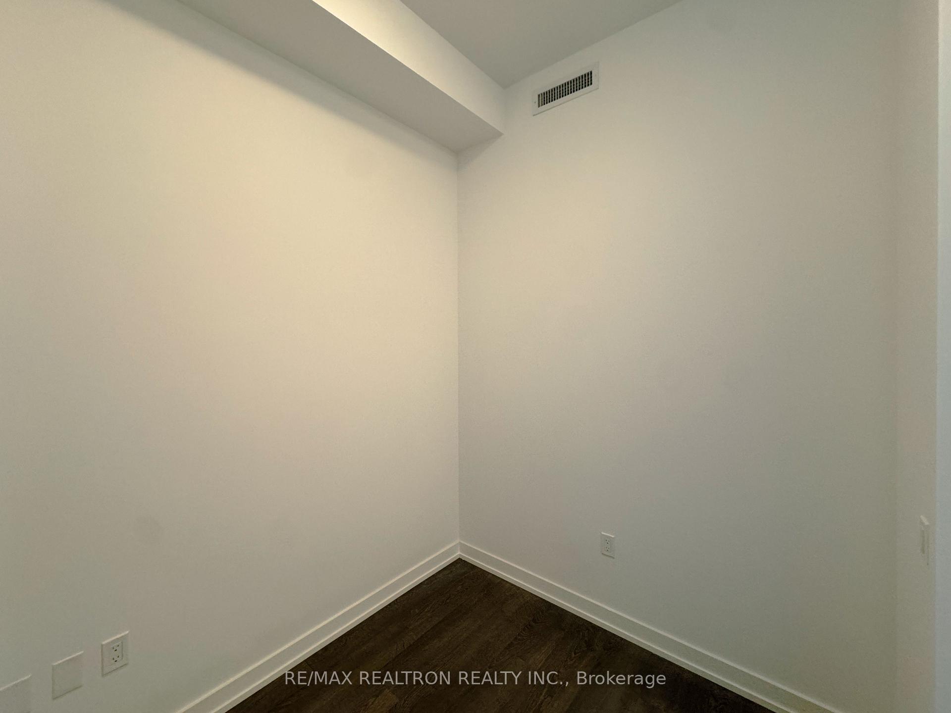 Photo 10 of Unit S802, 8 Olympic Garden Drive, North York, Newtonbrook East — HOMEH