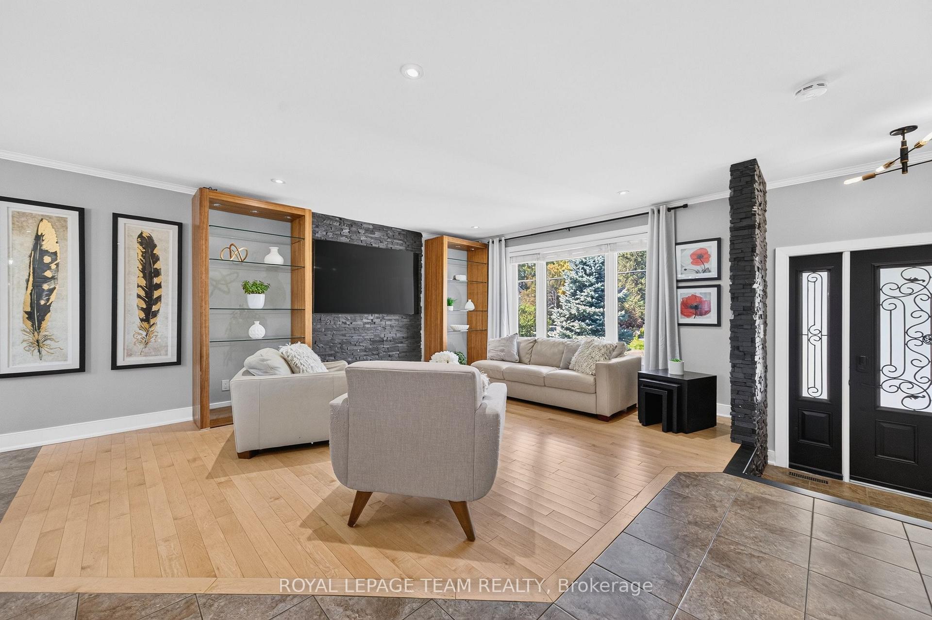 Photo 4 of 105 Brae Crescent, Ottawa, Stittsville (South) — HOMEH