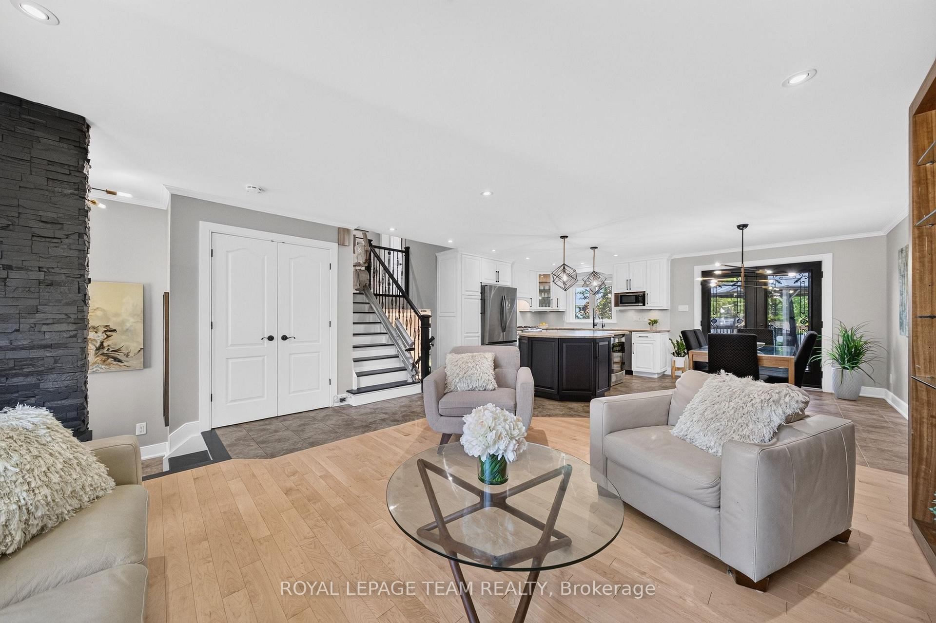 Photo 8 of 105 Brae Crescent, Ottawa, Stittsville (South) — HOMEH