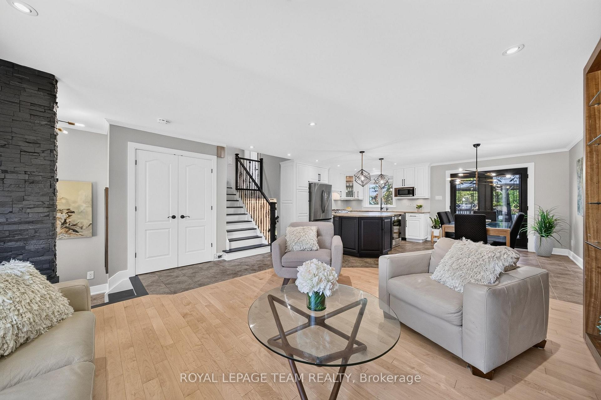 Photo 9 of 105 Brae Crescent, Ottawa, Stittsville (South) — HOMEH