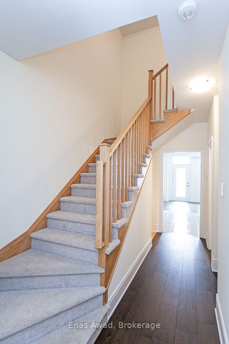Photo 4 of 61 Jell Street, Guelph, Kortright East — HOMEH