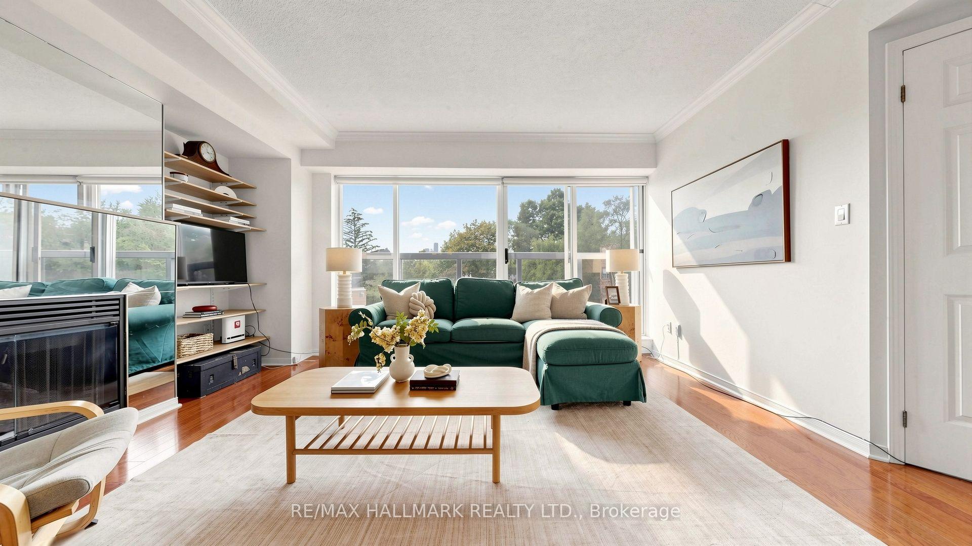 Photo 3 of 1818 Bayview Avenue, Toronto, Mount Pleasant East — HOMEH