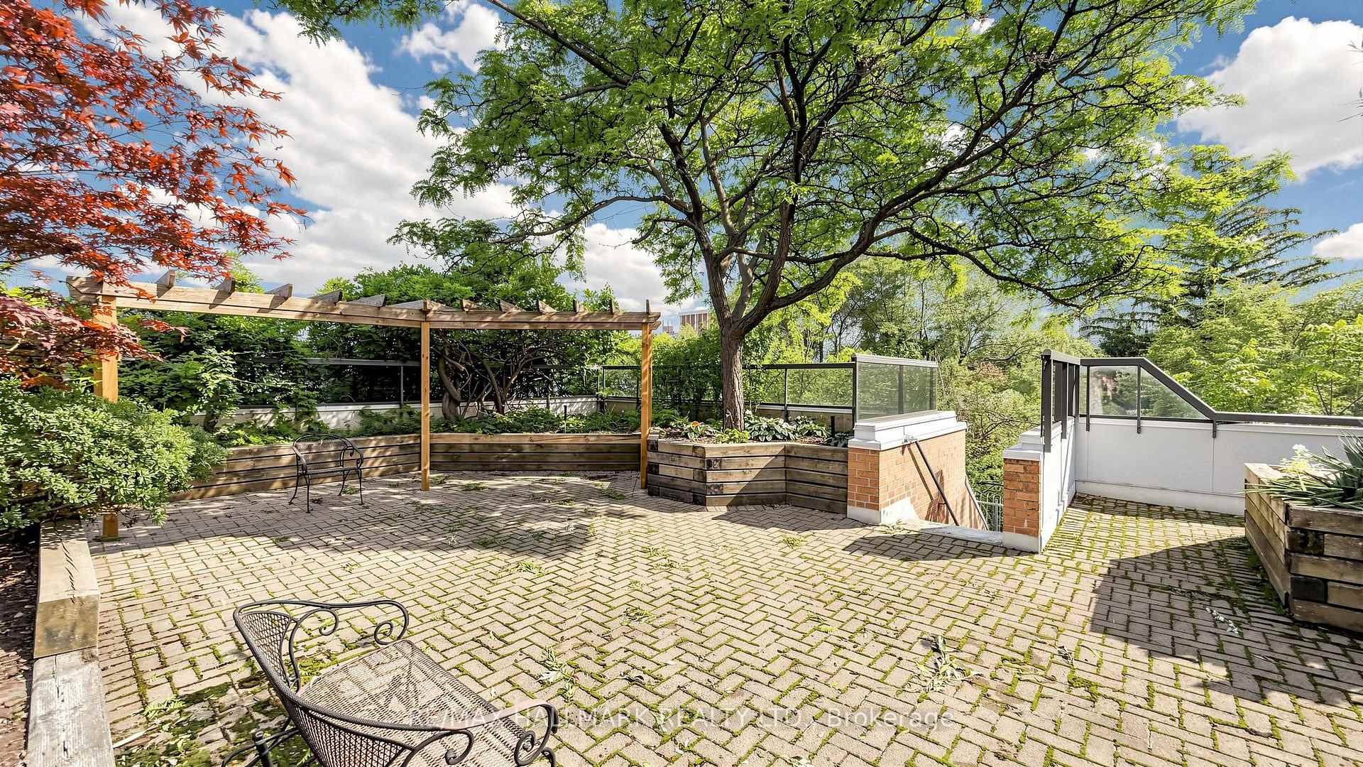 Photo 32 of 1818 Bayview Avenue, Toronto, Mount Pleasant East — HOMEH
