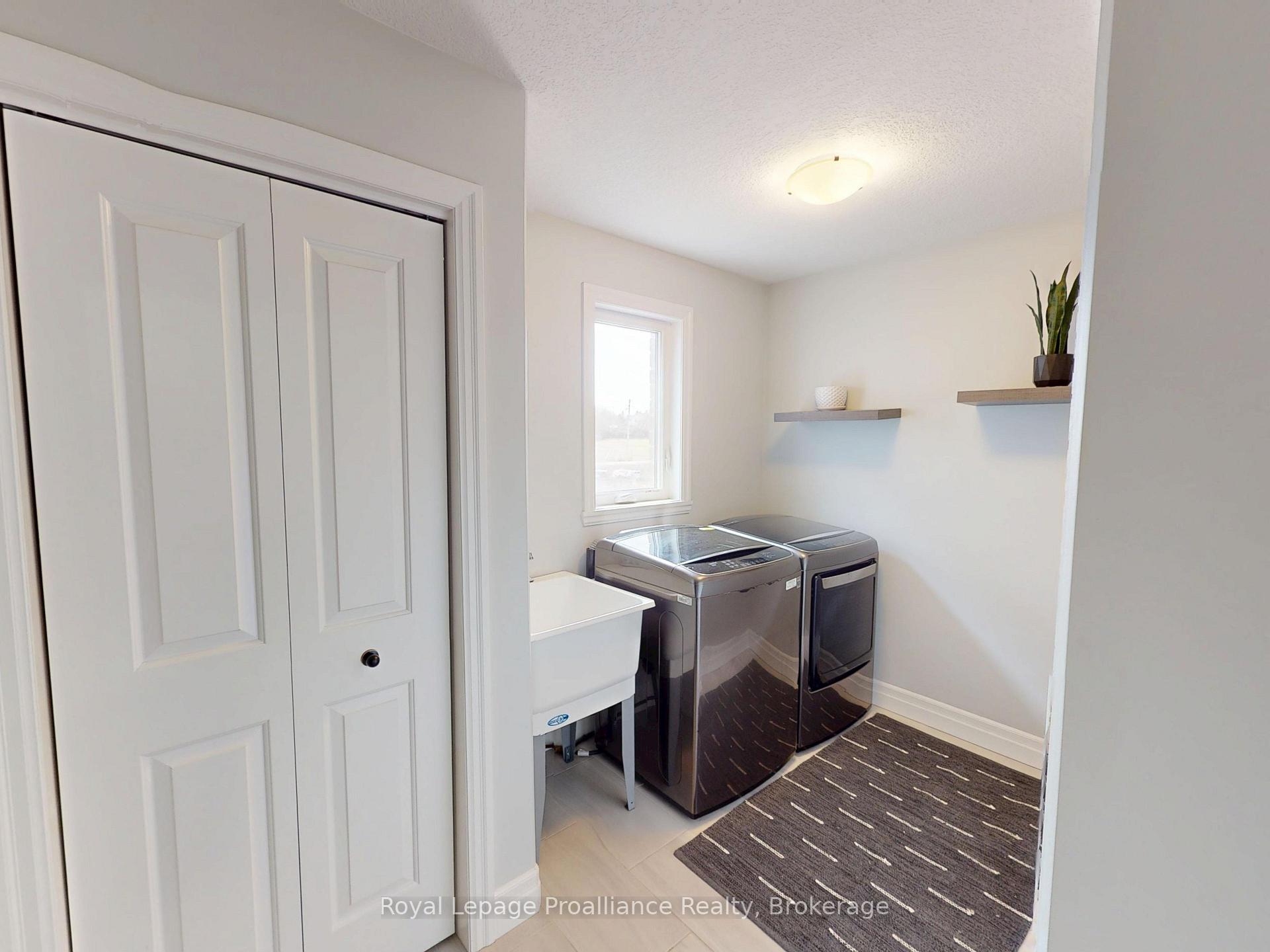 Photo 15 of 55 Lanark Drive, Belleville, Belleville Ward — HOMEH