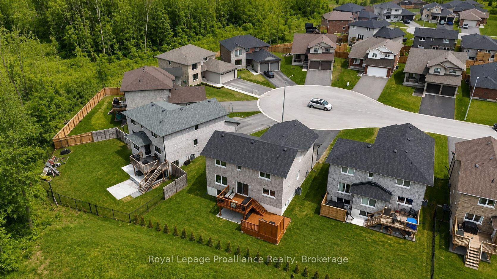 Photo 38 of 55 Lanark Drive, Belleville, Belleville Ward — HOMEH