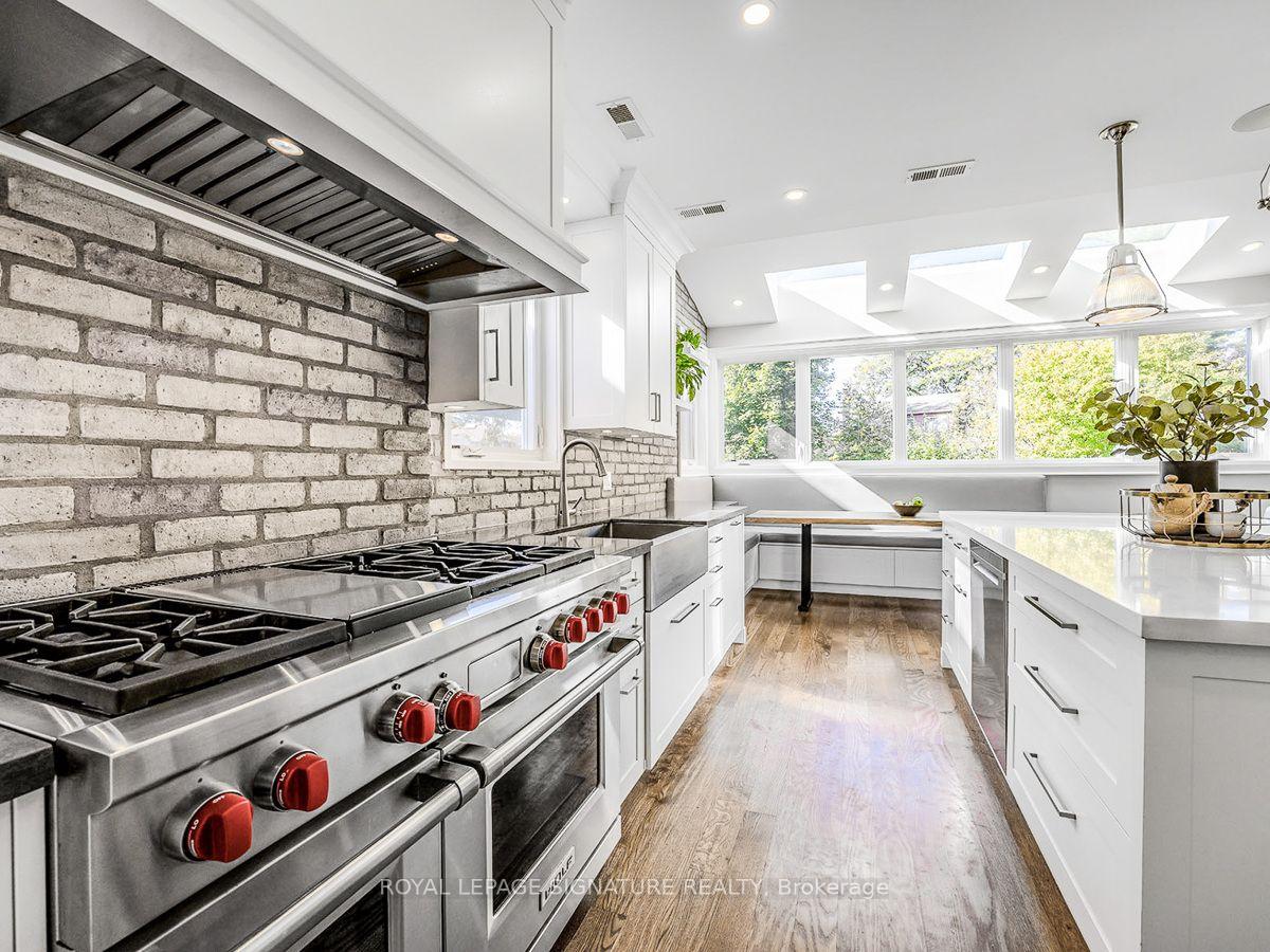 Photo 5 of 30 Broadleaf Road, North York, Banbury-Don Mills — HOMEH