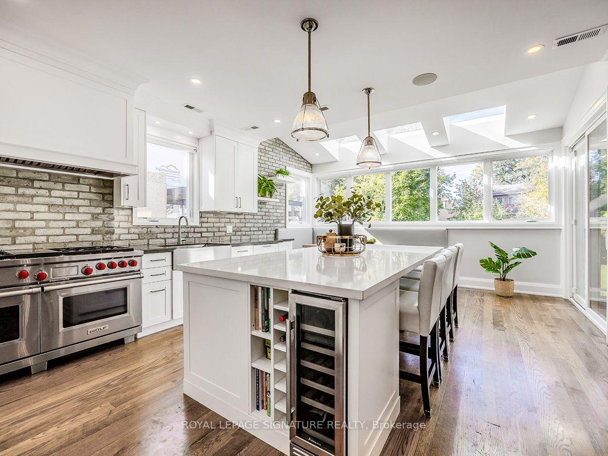 Photo 8 of 30 Broadleaf Road, North York, Banbury-Don Mills — HOMEH