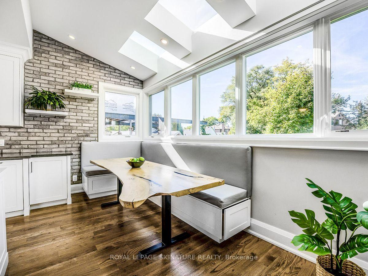 Photo 11 of 30 Broadleaf Road, North York, Banbury-Don Mills — HOMEH