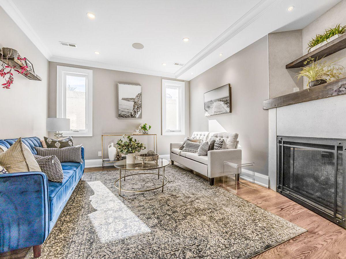 Photo 14 of 30 Broadleaf Road, North York, Banbury-Don Mills — HOMEH
