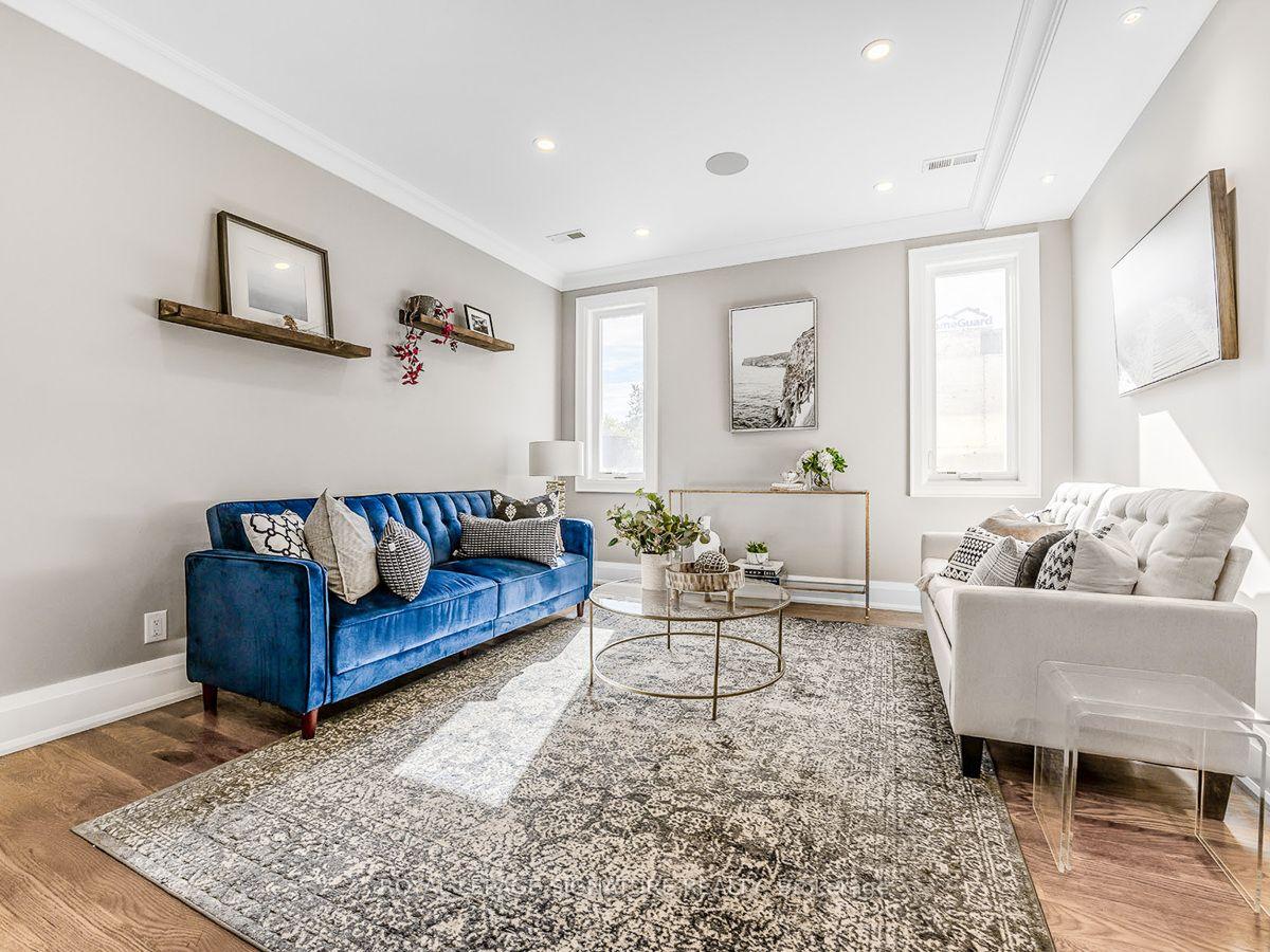 Photo 15 of 30 Broadleaf Road, North York, Banbury-Don Mills — HOMEH