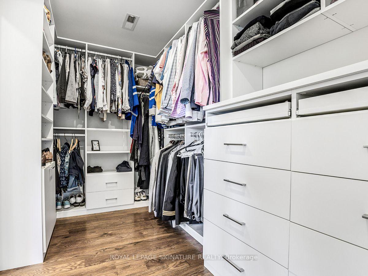 Photo 23 of 30 Broadleaf Road, North York, Banbury-Don Mills — HOMEH