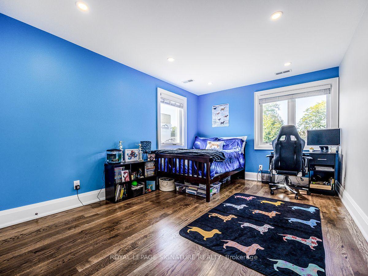 Photo 29 of 30 Broadleaf Road, North York, Banbury-Don Mills — HOMEH