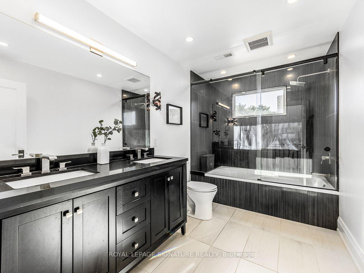 Photo 30 of 30 Broadleaf Road, North York, Banbury-Don Mills — HOMEH