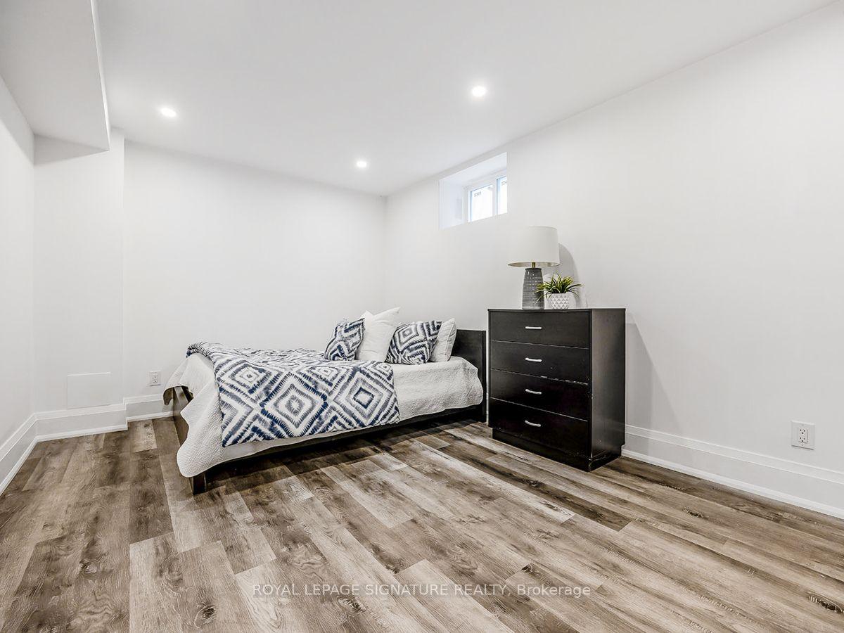 Photo 35 of 30 Broadleaf Road, North York, Banbury-Don Mills — HOMEH