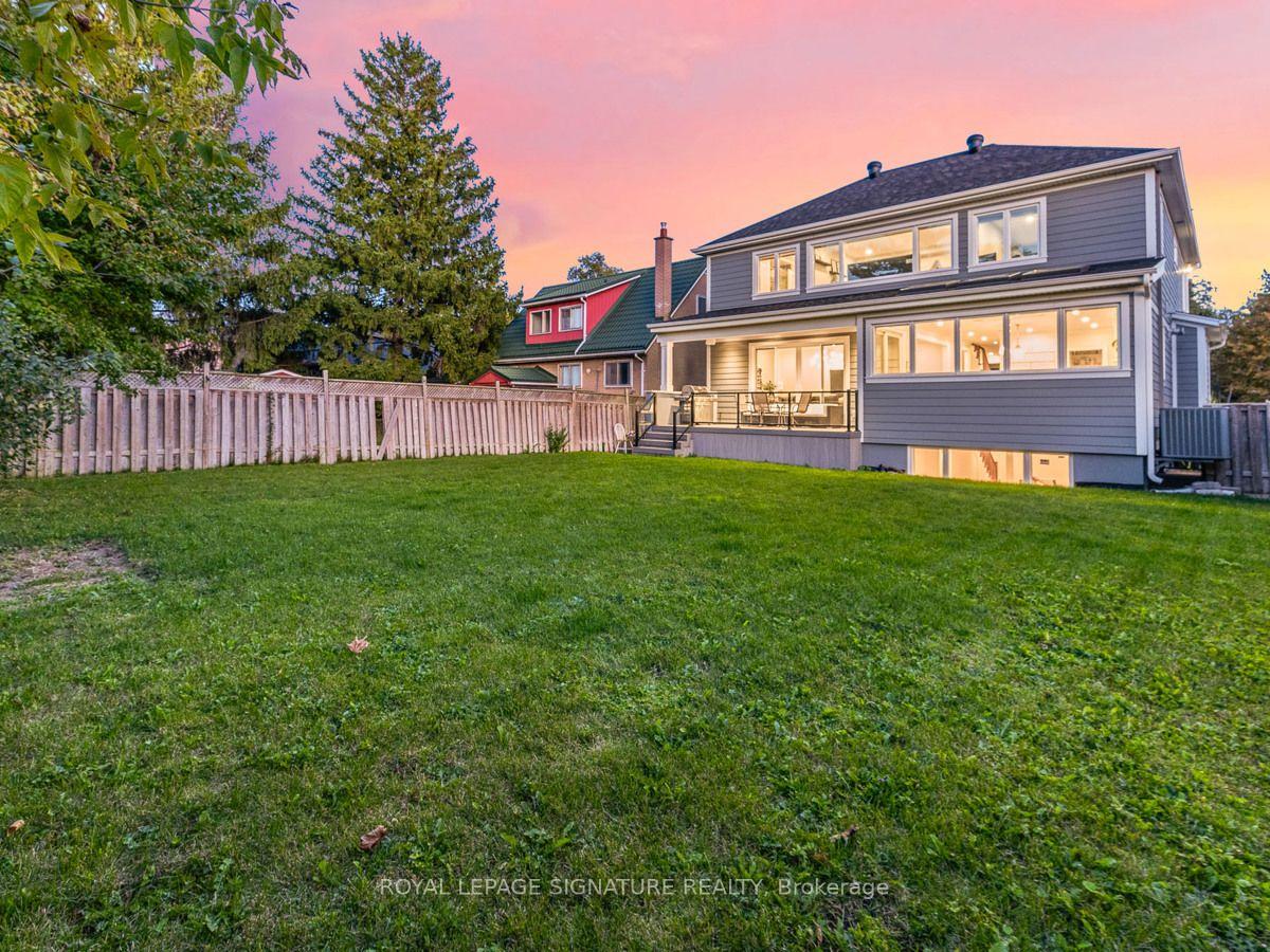 Photo 38 of 30 Broadleaf Road, North York, Banbury-Don Mills — HOMEH