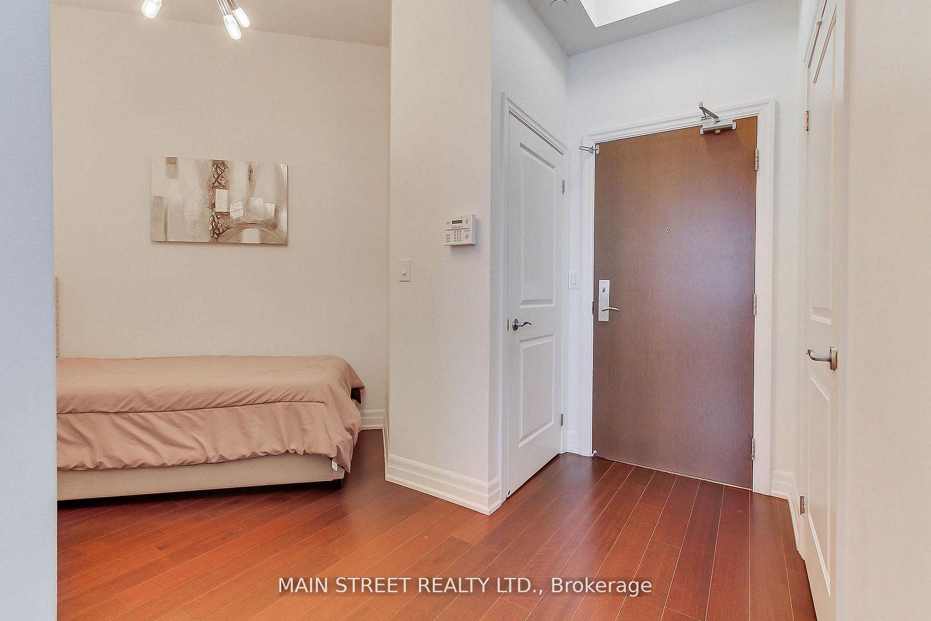 Photo 11 of Unit 619, 111 Civic Square Gate E, Aurora, Bayview Wellington — HOMEH