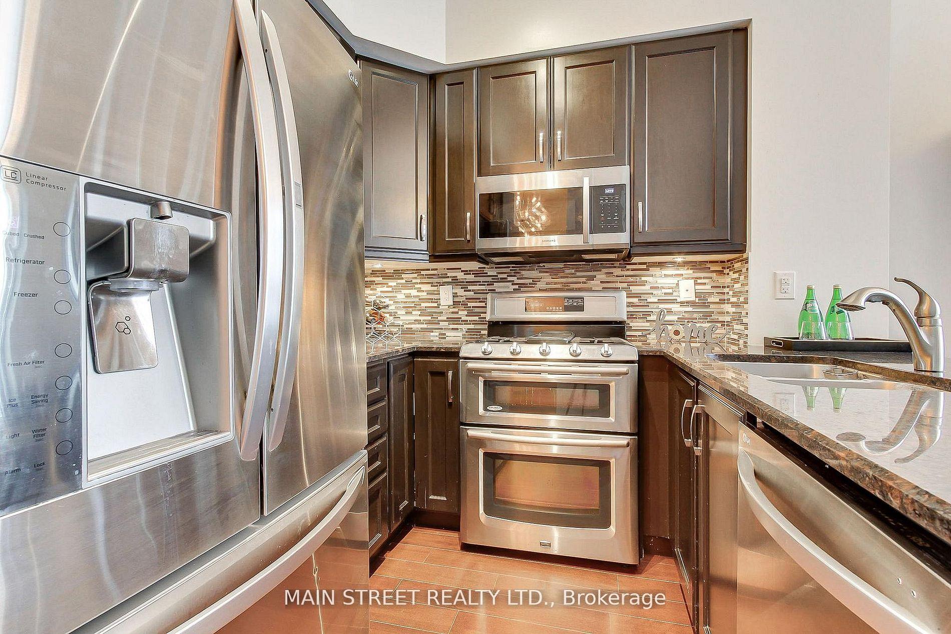 Photo 14 of Unit 619, 111 Civic Square Gate E, Aurora, Bayview Wellington — HOMEH