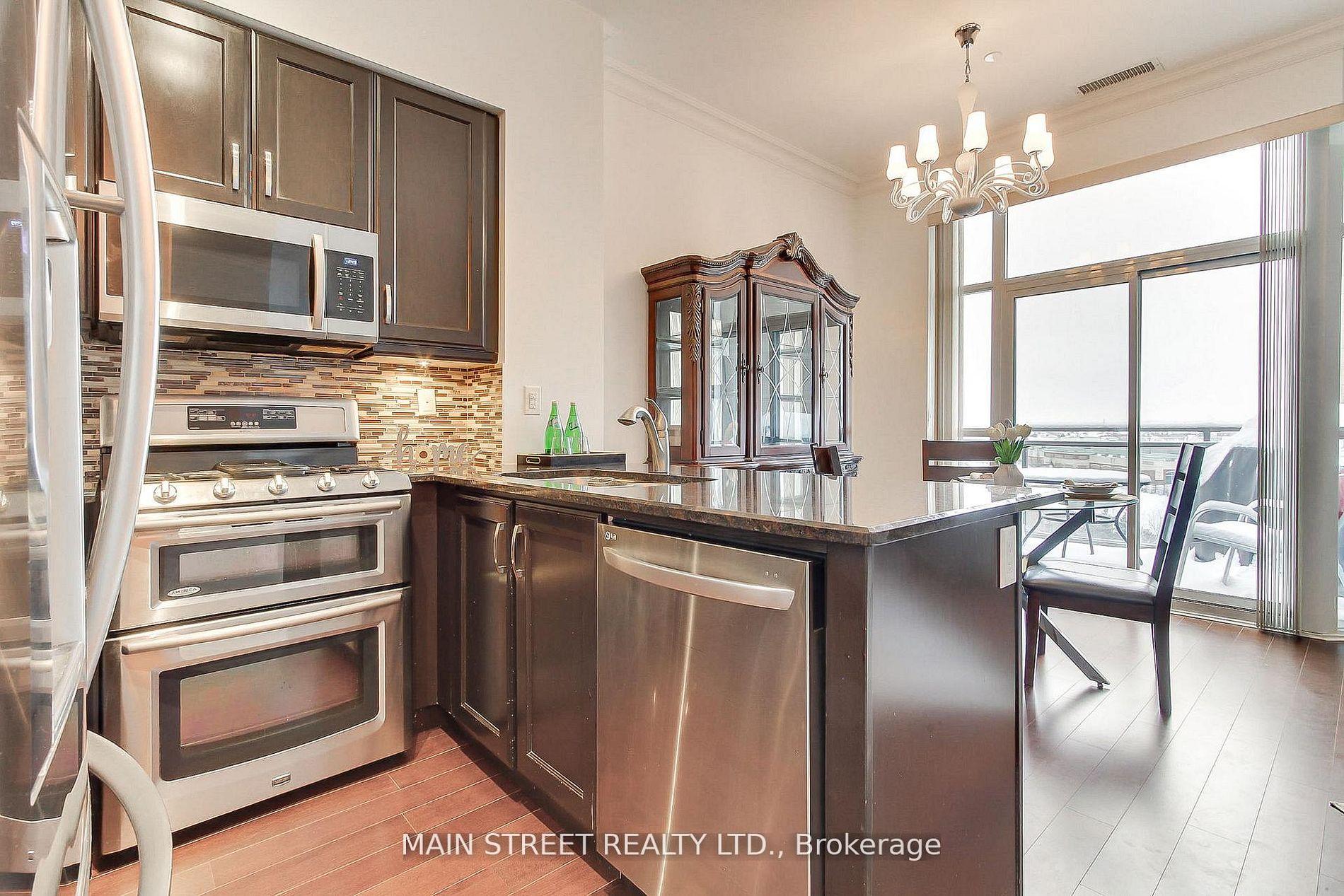 Photo 15 of Unit 619, 111 Civic Square Gate E, Aurora, Bayview Wellington — HOMEH