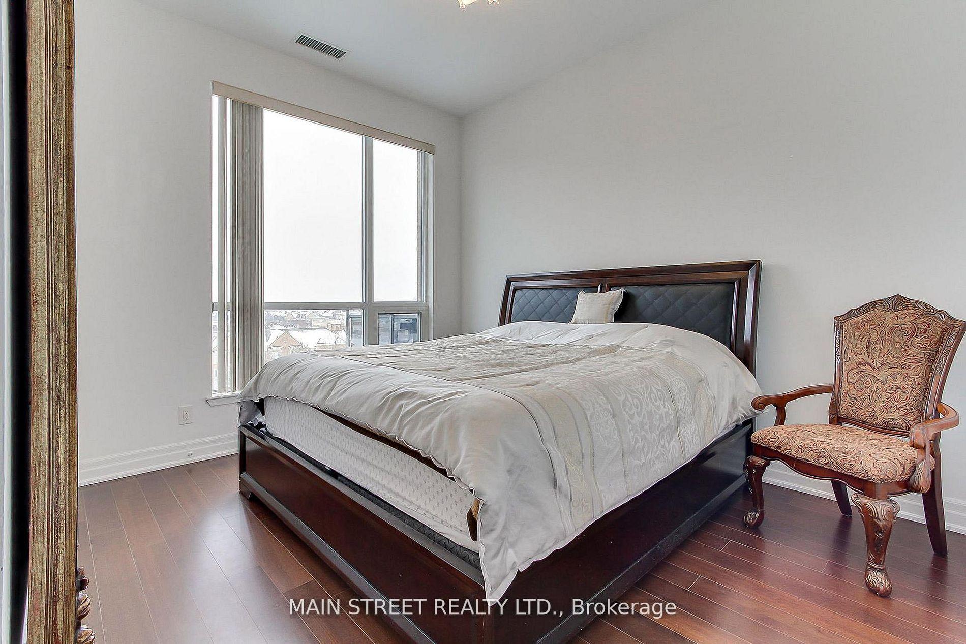 Photo 21 of Unit 619, 111 Civic Square Gate E, Aurora, Bayview Wellington — HOMEH