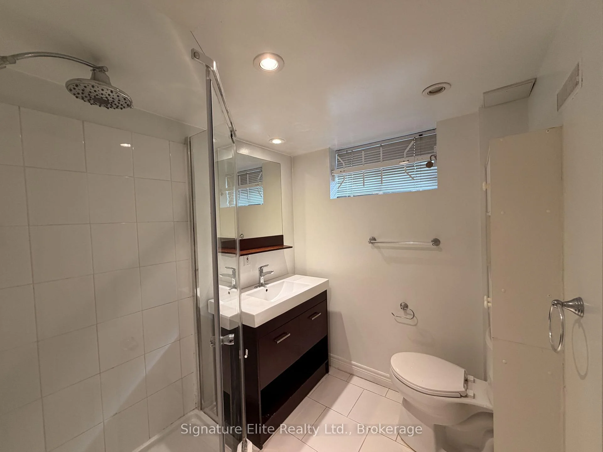 Photo 4 of Unit Lower, 230 Clonmore Drive, Scarborough, Birchcliffe-Cliffside — HOMEH