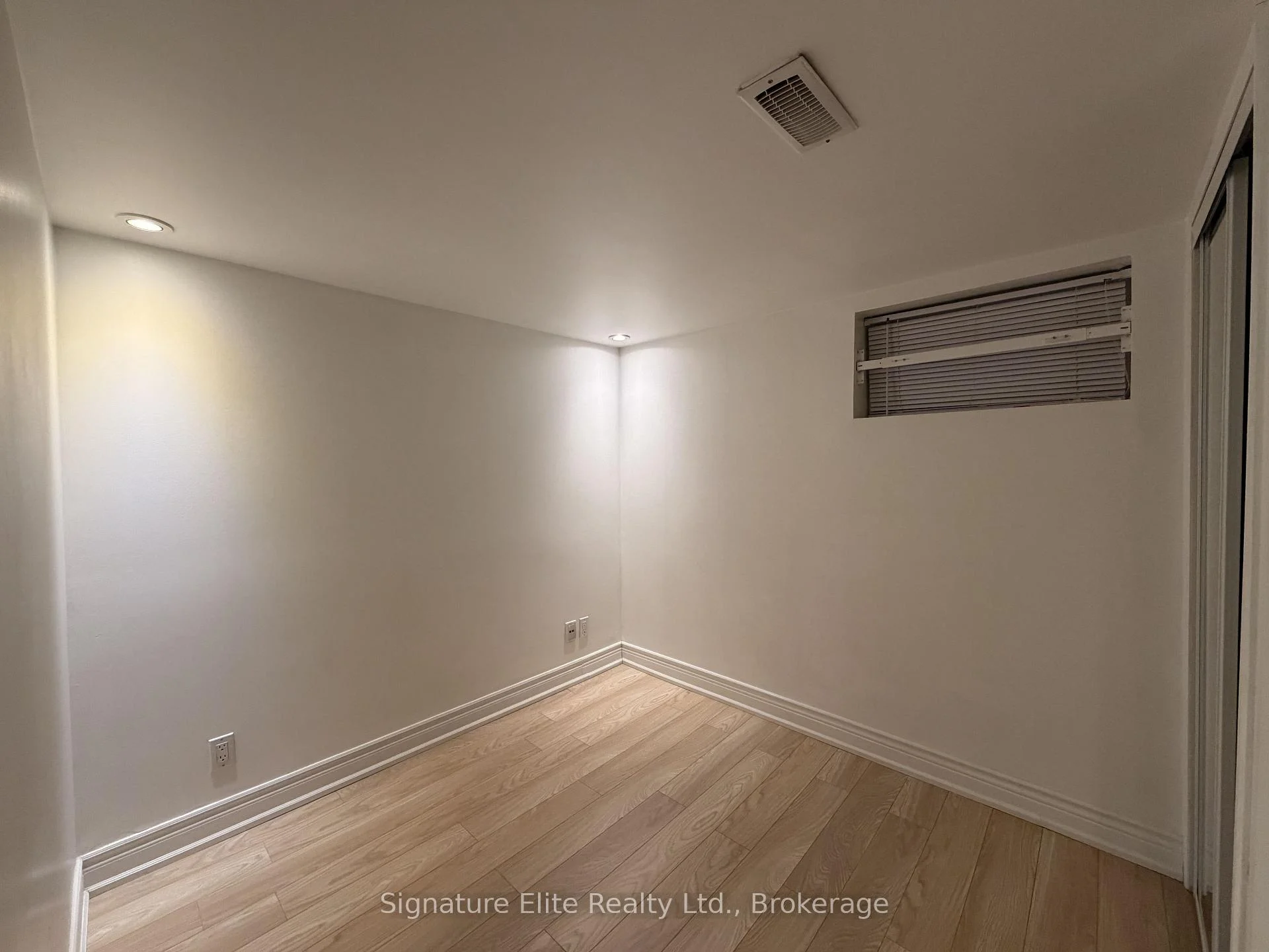 Photo 5 of Unit Lower, 230 Clonmore Drive, Scarborough, Birchcliffe-Cliffside — HOMEH
