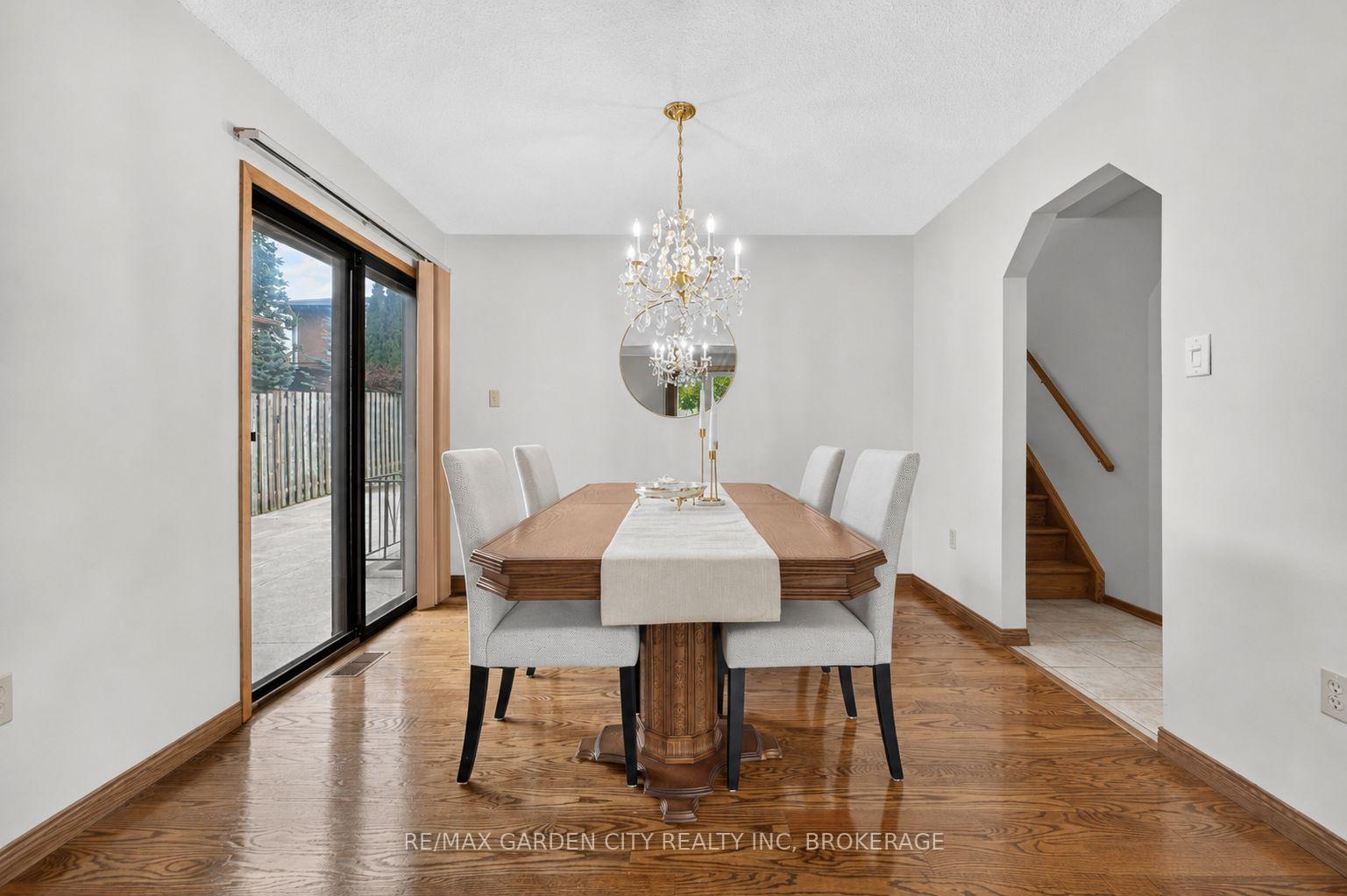 Photo 14 of 145 Adis Avenue, Hamilton, Gurnett — HOMEH