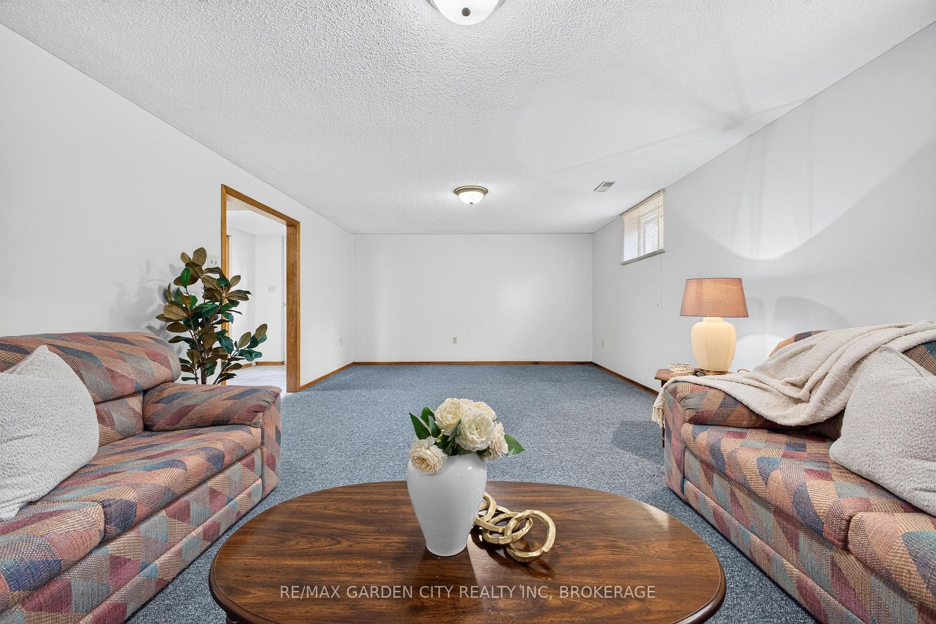 Photo 32 of 145 Adis Avenue, Hamilton, Gurnett — HOMEH