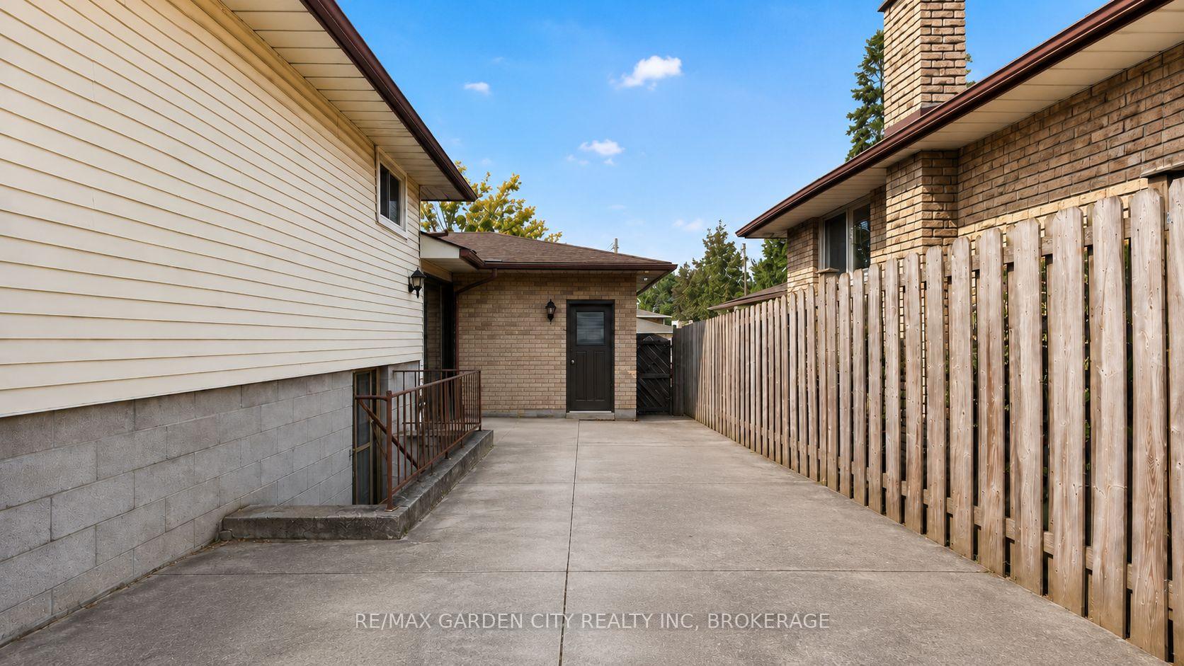 Photo 38 of 145 Adis Avenue, Hamilton, Gurnett — HOMEH
