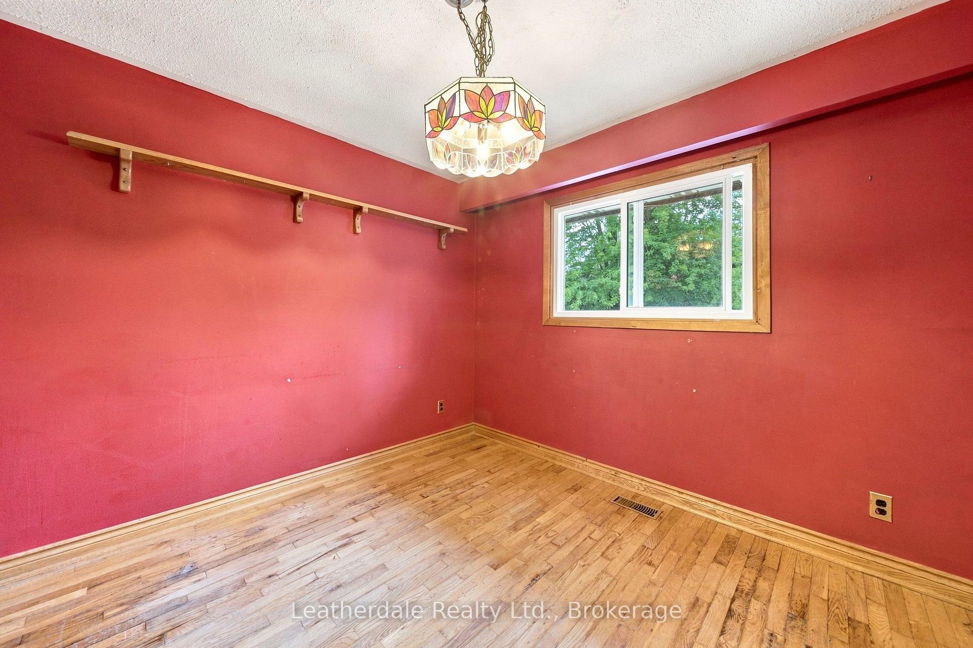 Photo 7 of 336 Forest Avenue N, Orillia — HOMEH