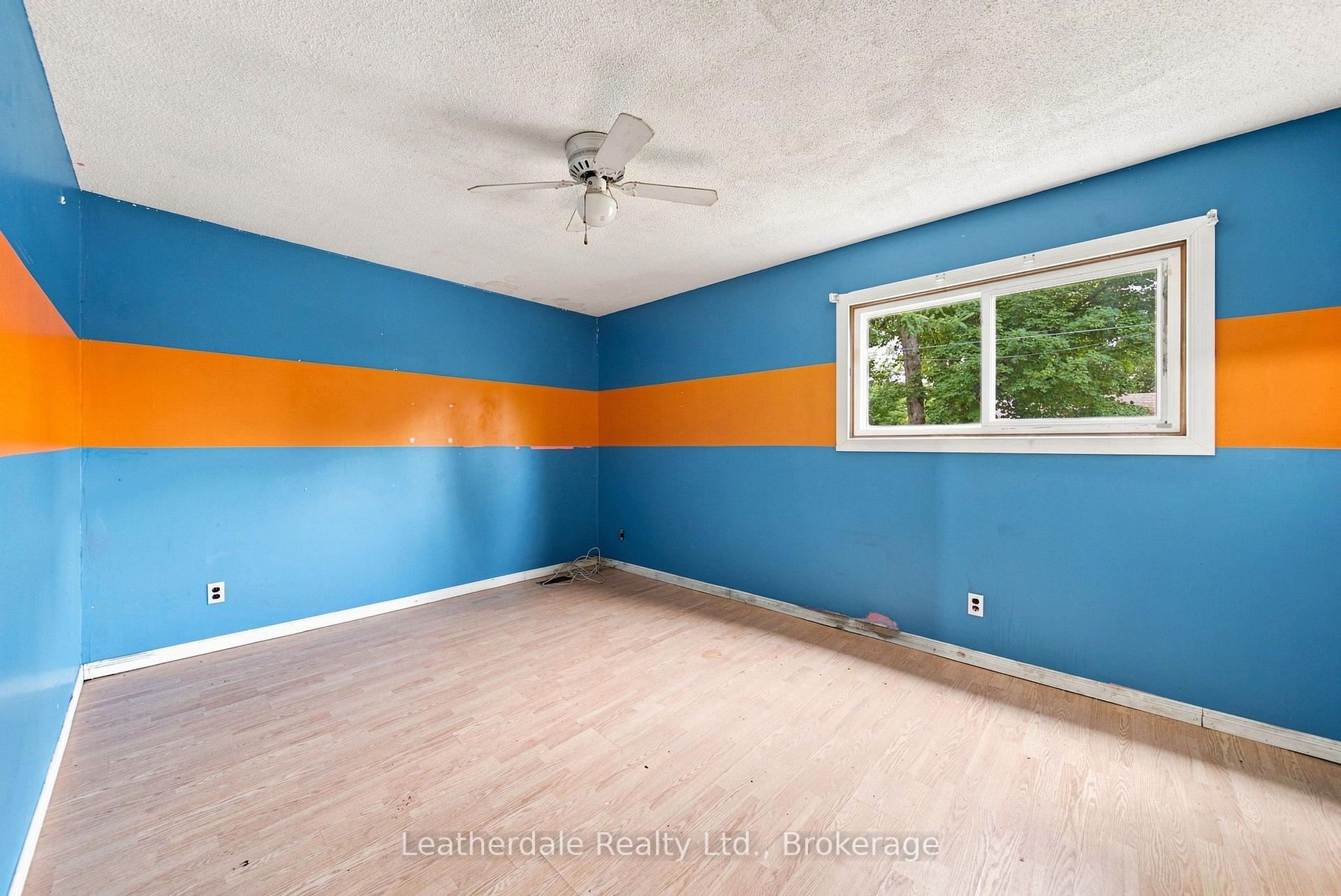 Photo 11 of 336 Forest Avenue N, Orillia — HOMEH