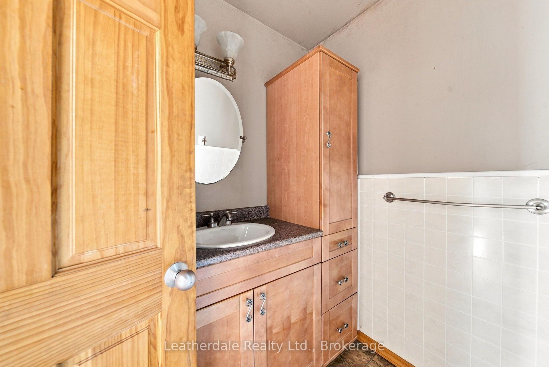 Photo 17 of 336 Forest Avenue N, Orillia — HOMEH