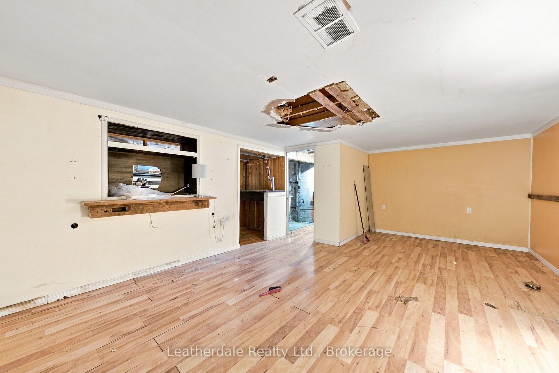 Photo 23 of 336 Forest Avenue N, Orillia — HOMEH