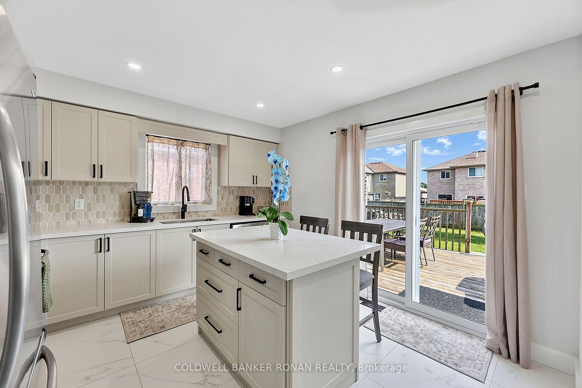 Photo 8 of 99 Ruffet Drive, Barrie, Edgehill Drive — HOMEH