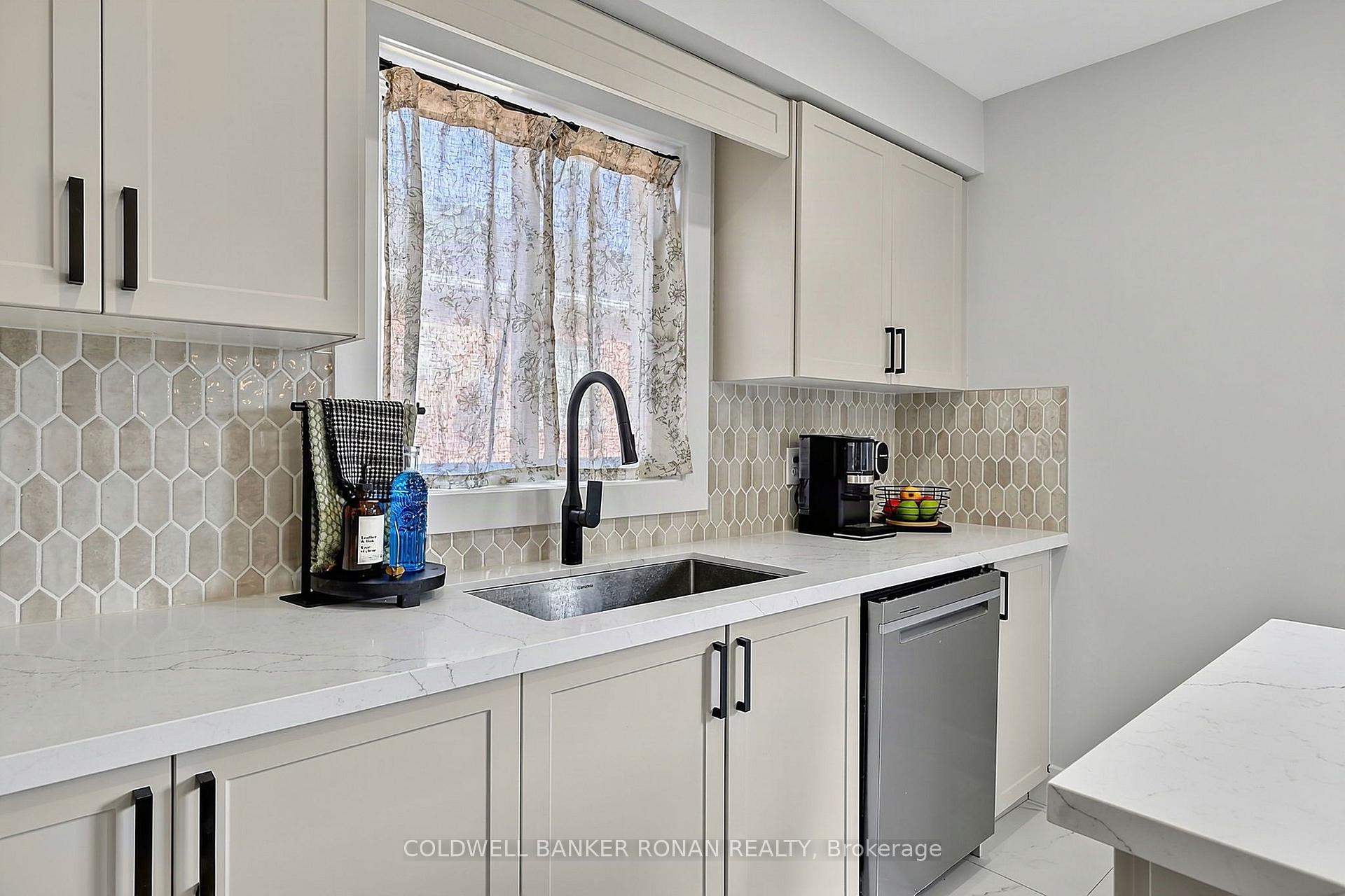 Photo 11 of 99 Ruffet Drive, Barrie, Edgehill Drive — HOMEH