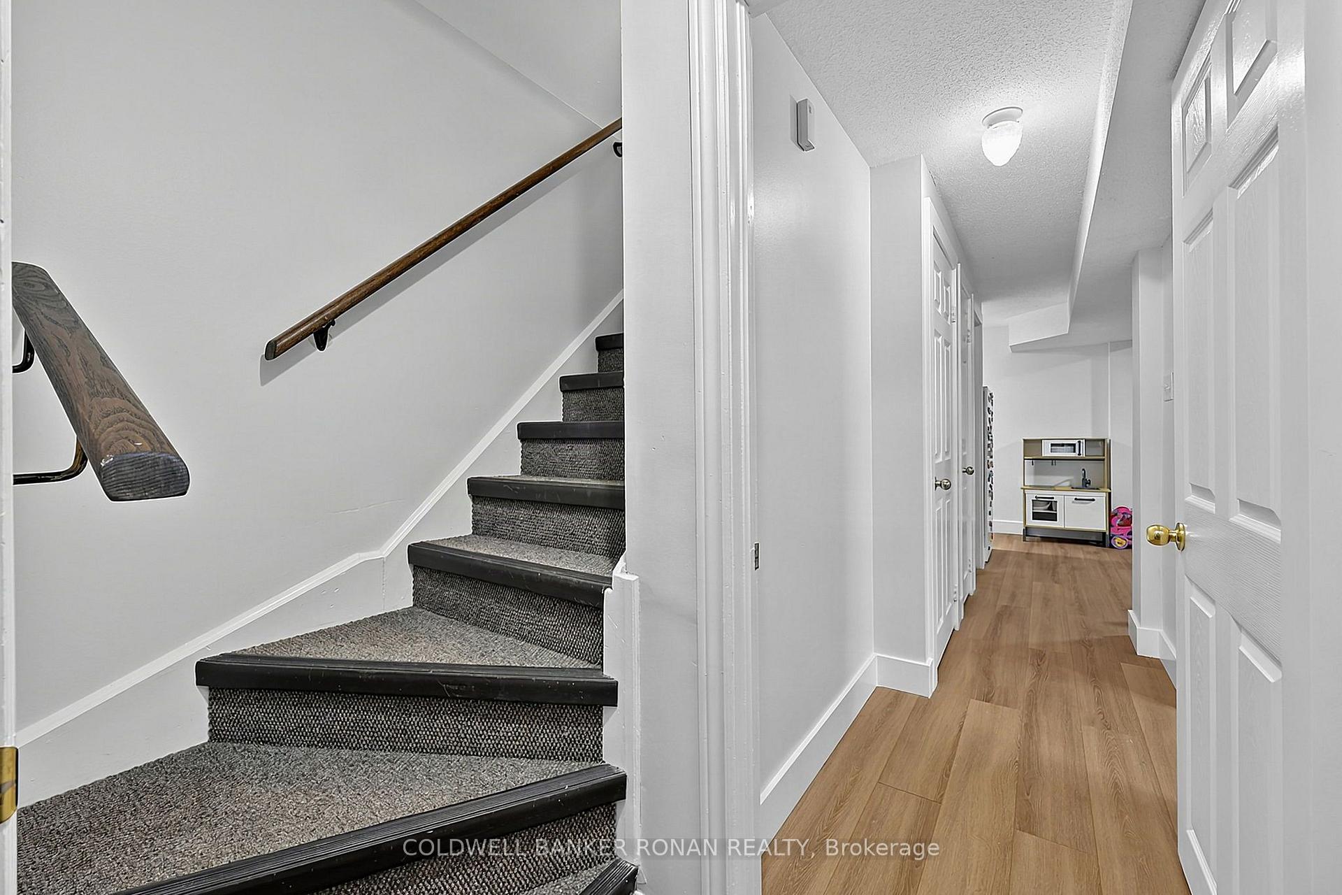 Photo 30 of 99 Ruffet Drive, Barrie, Edgehill Drive — HOMEH